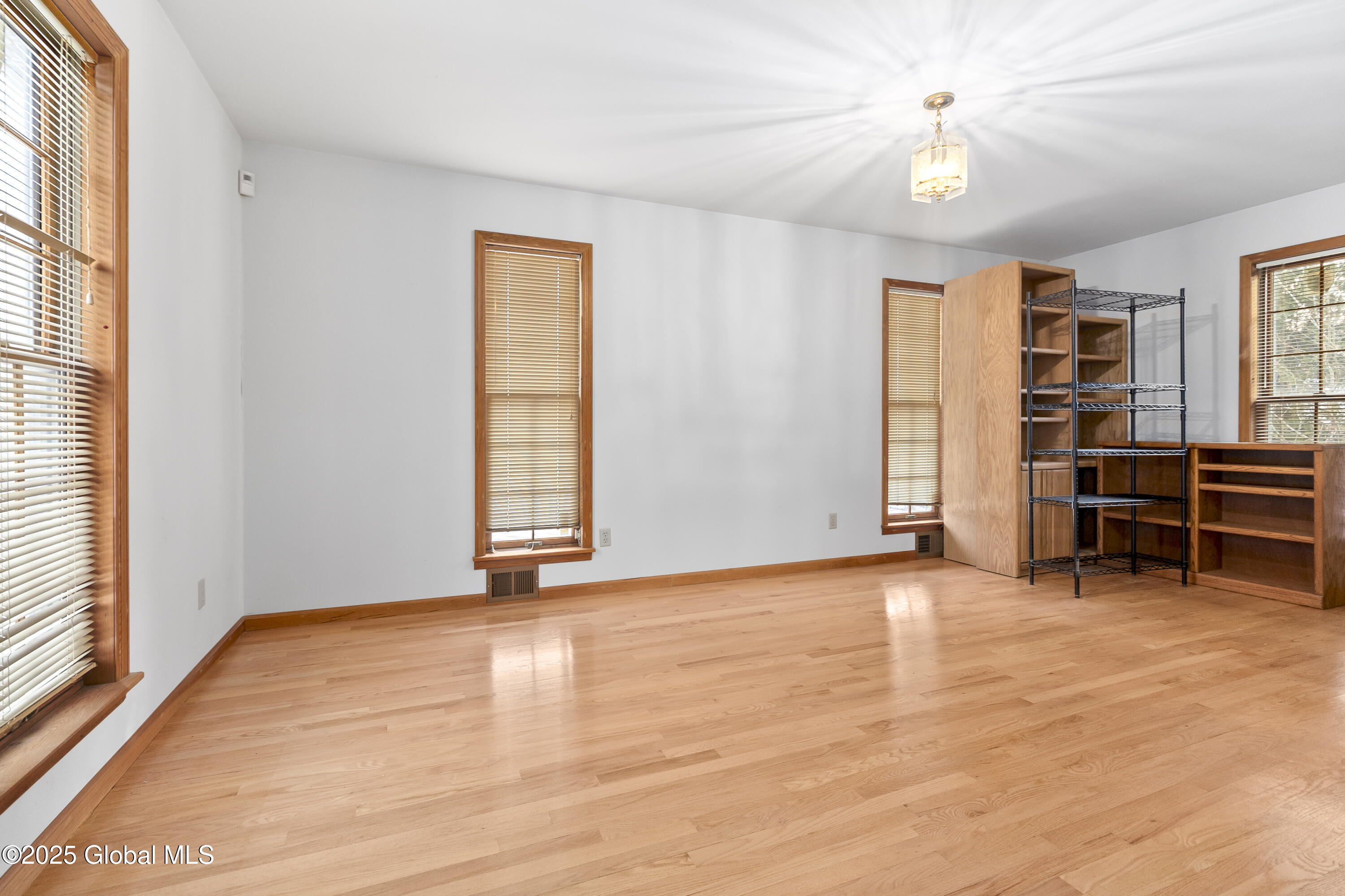 83 Fenwick Avenue, Schenectady, New York image 6