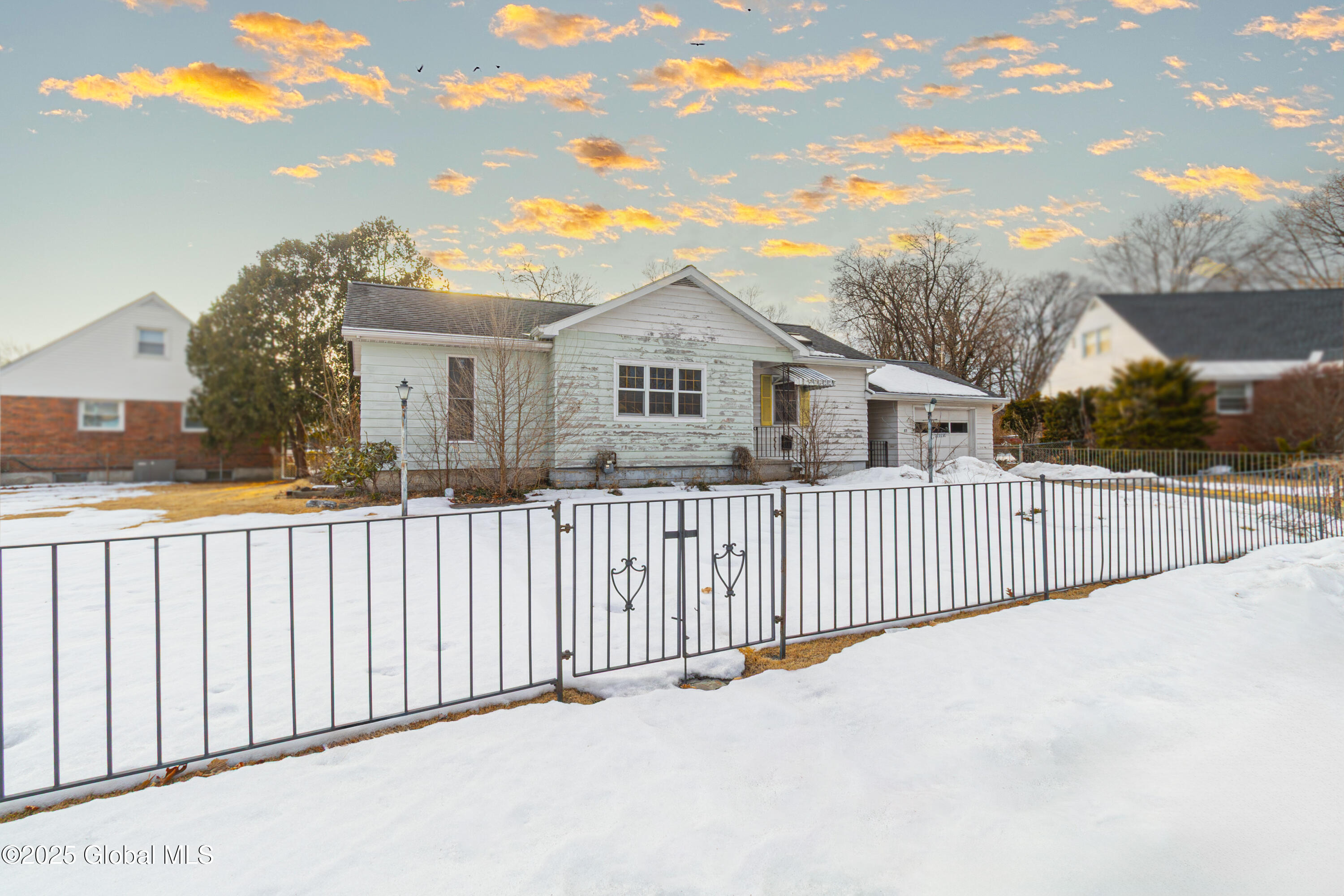83 Fenwick Avenue, Schenectady, New York image 17