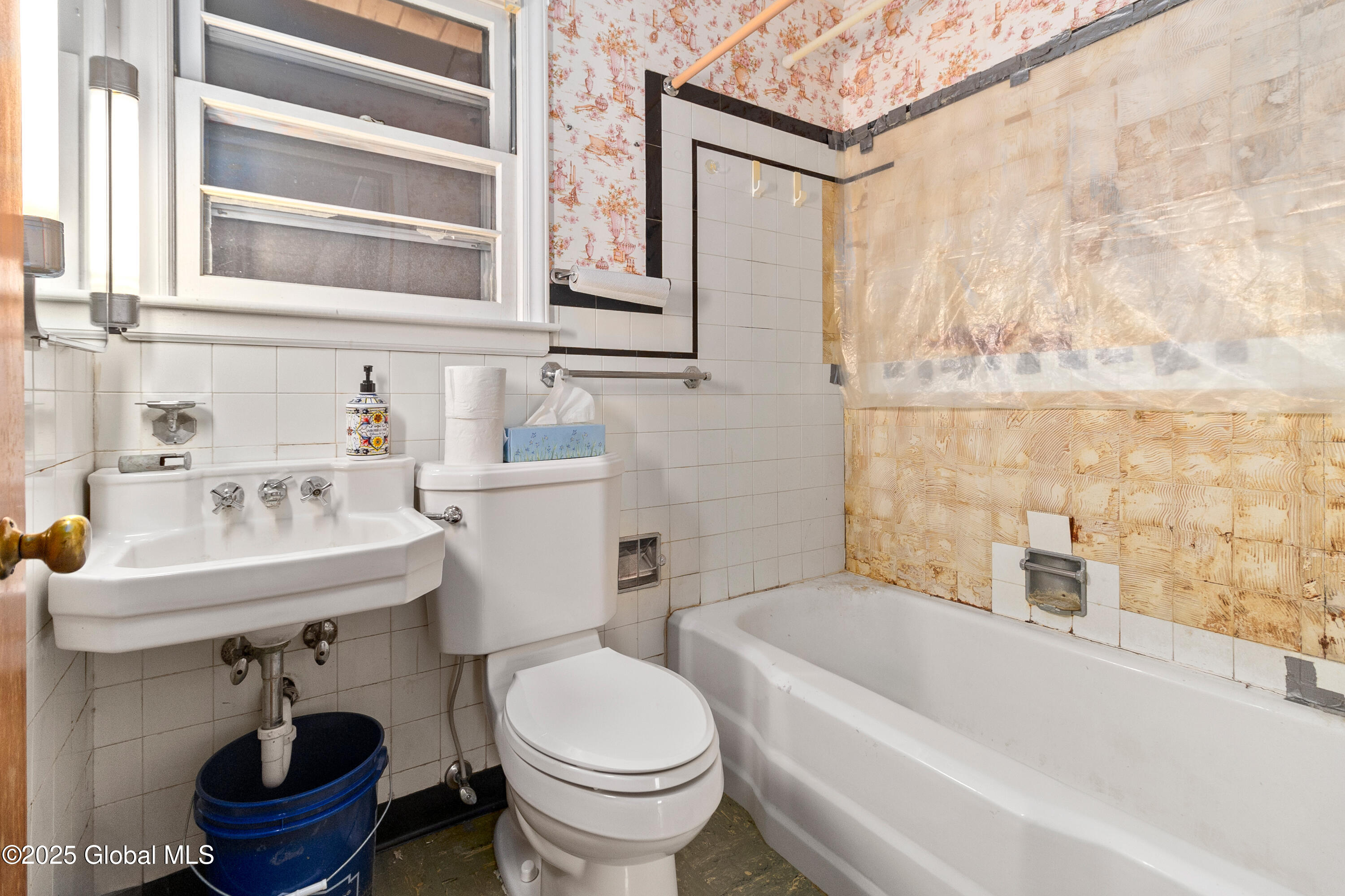 83 Fenwick Avenue, Schenectady, New York image 14