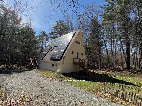 Photo of 28 Pinewood Priv Place, Hadley, NY 12835 (MLS # 202615828)
