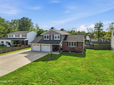Homes For Sale - 32 Willoughby Drive<br/> Albany, NY 12205
