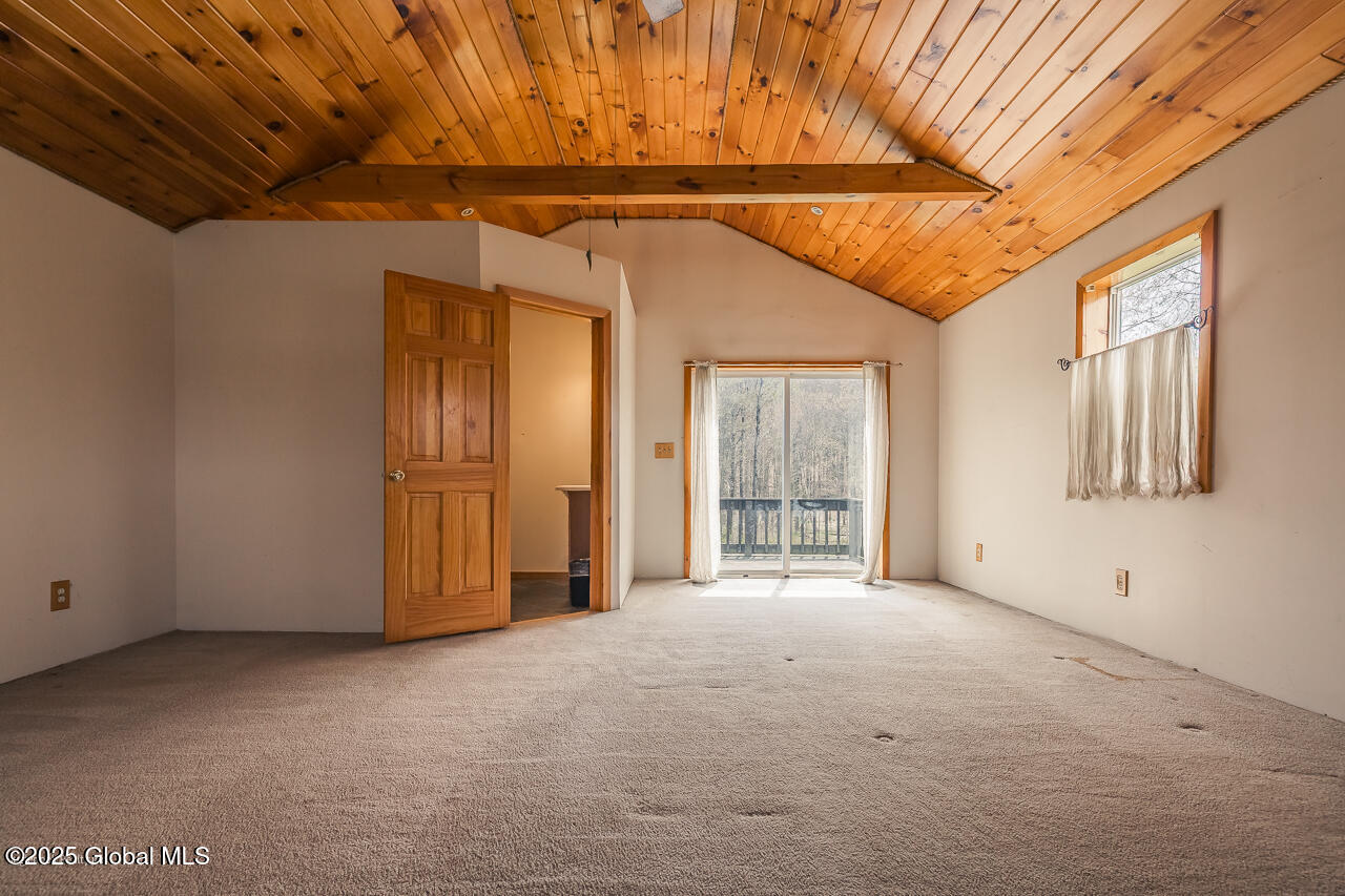 189 Burdick Road, Gloversville, New York image 5
