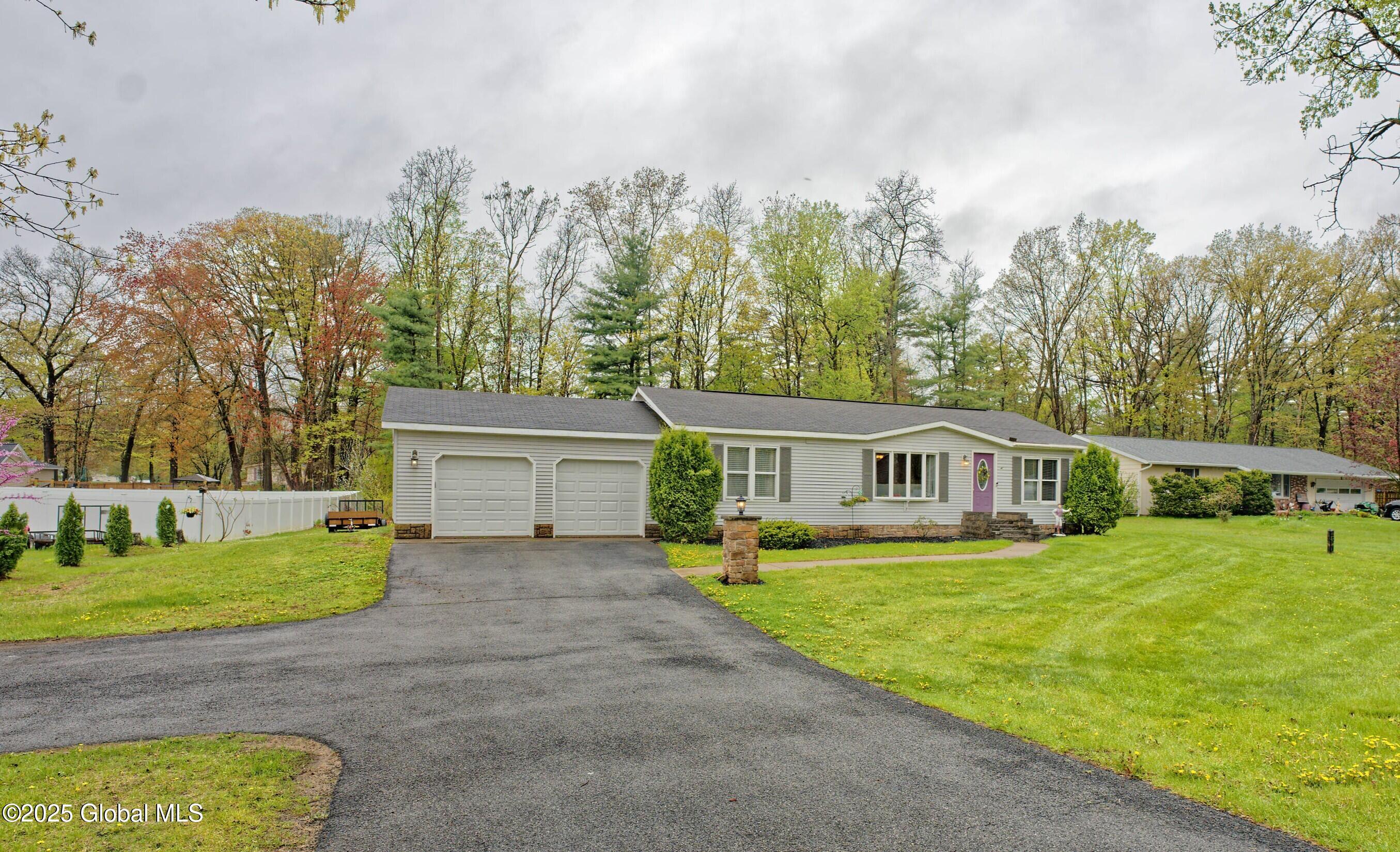 4 Kimberly Lane, Fort Edward, New York image 2
