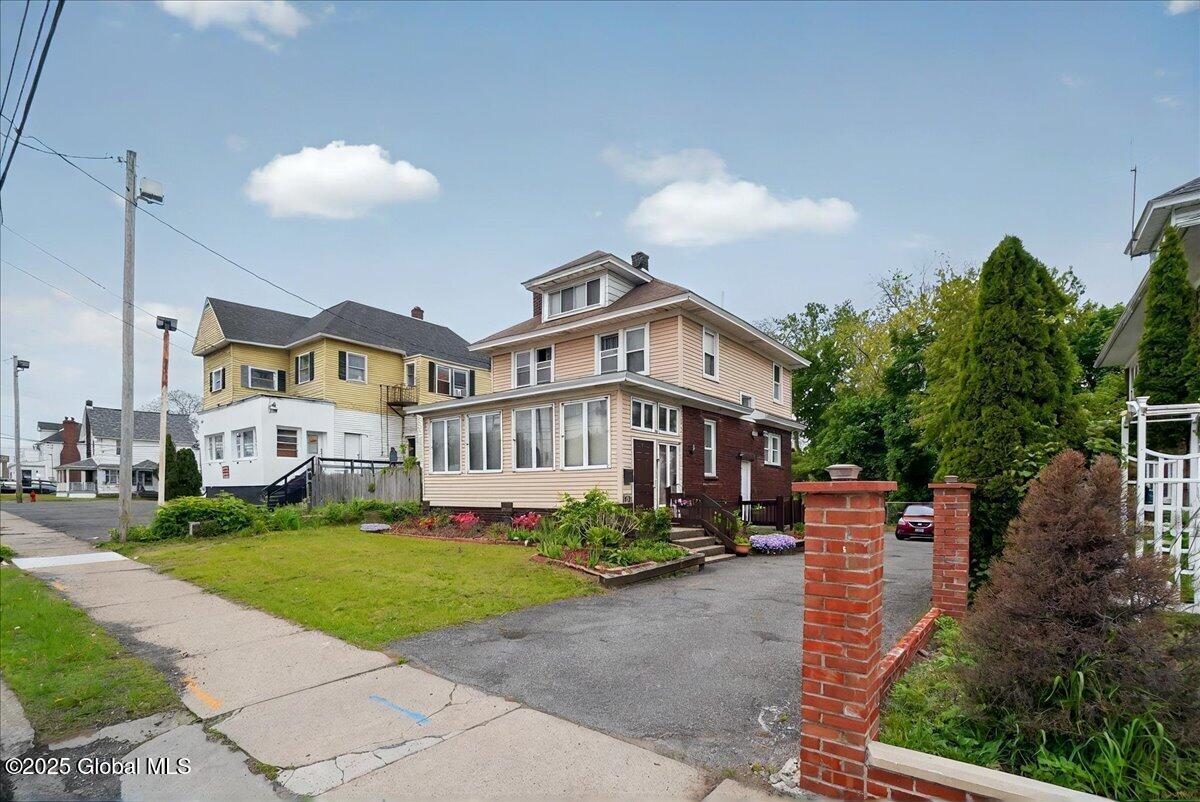 1576 State Street, Schenectady, New York image 4