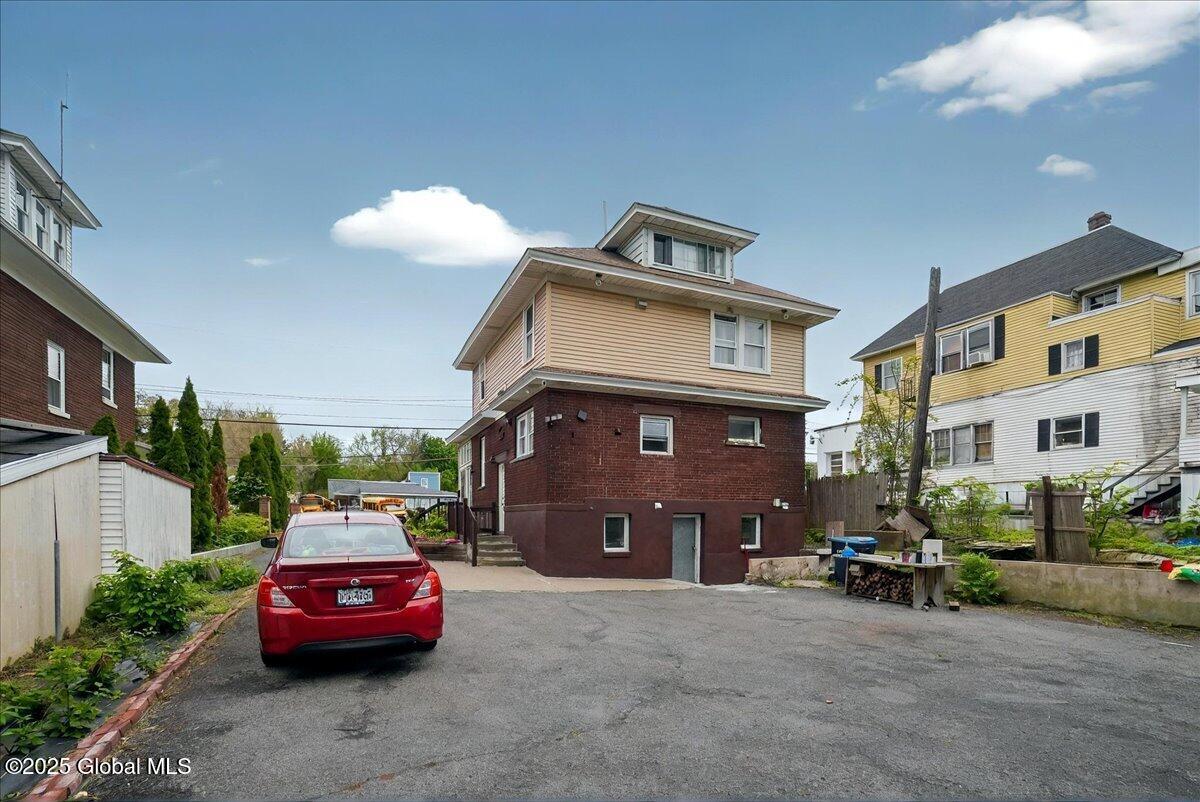 1576 State Street, Schenectady, New York image 12