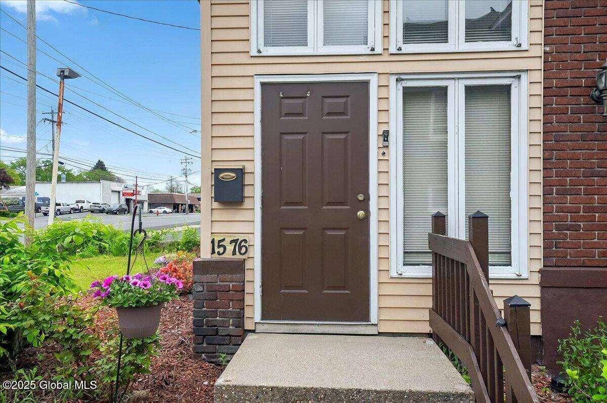 1576 State Street, Schenectady, New York image 7
