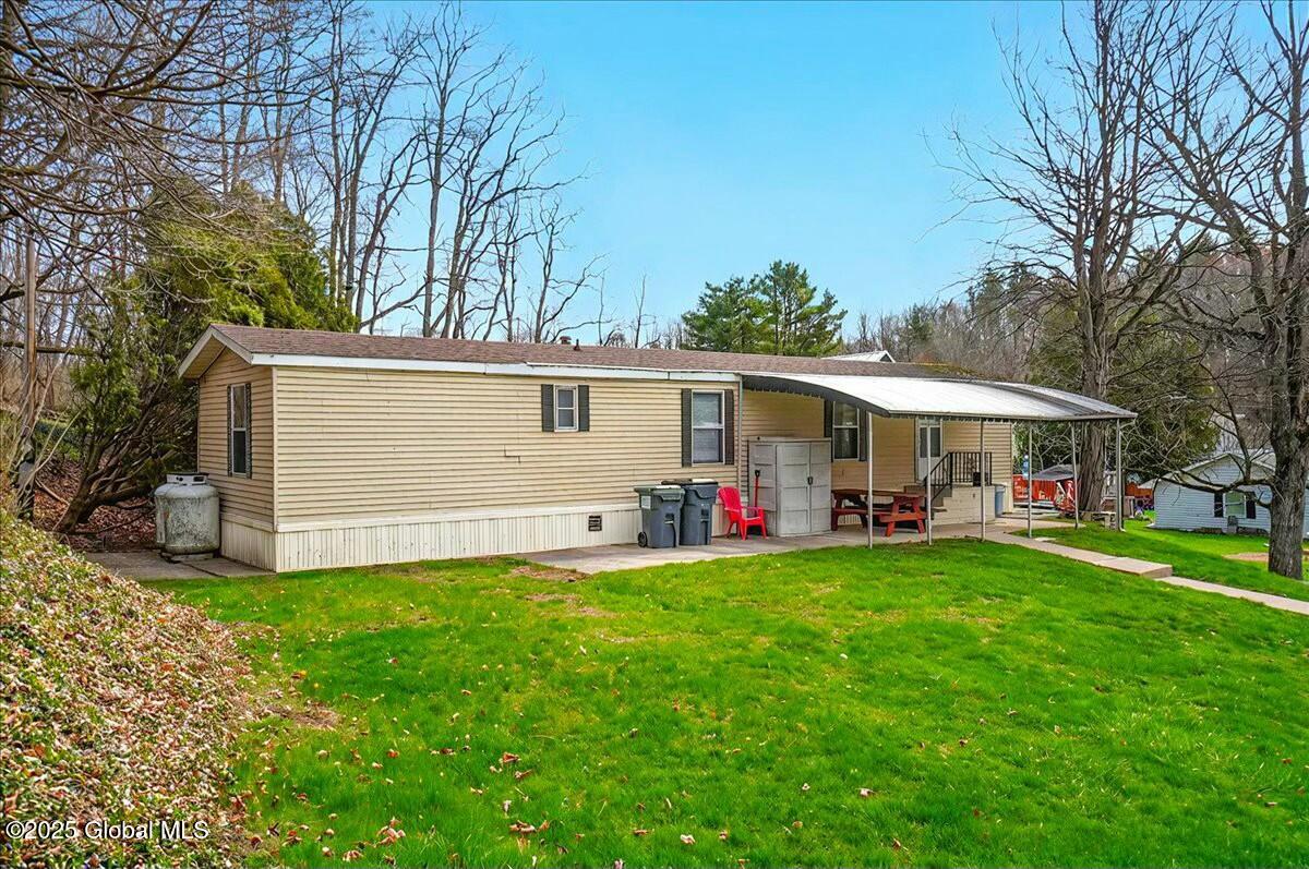 127 Harrower Lane, Amsterdam, New York image 6