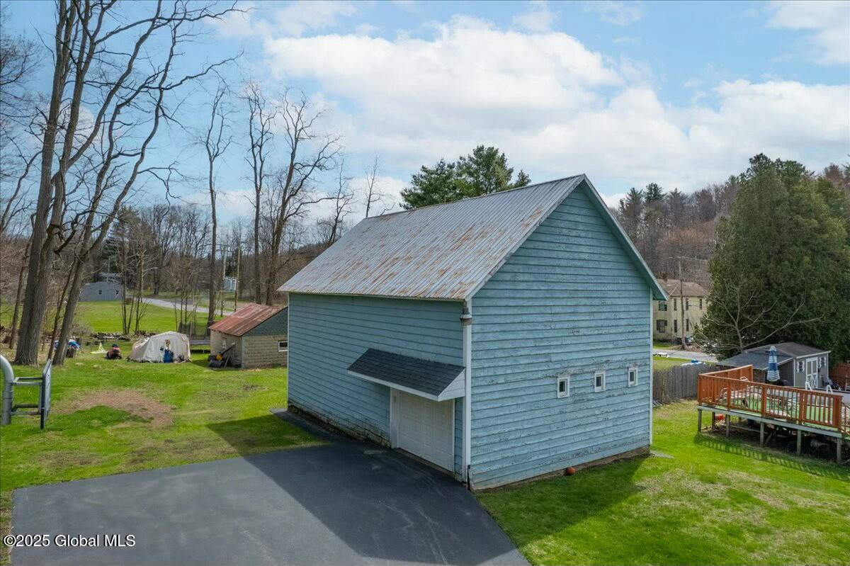 127 Harrower Lane, Amsterdam, New York image 2