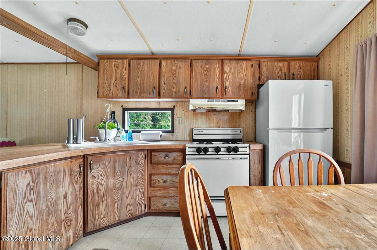 127 Harrower Lane, Amsterdam, New York image 13