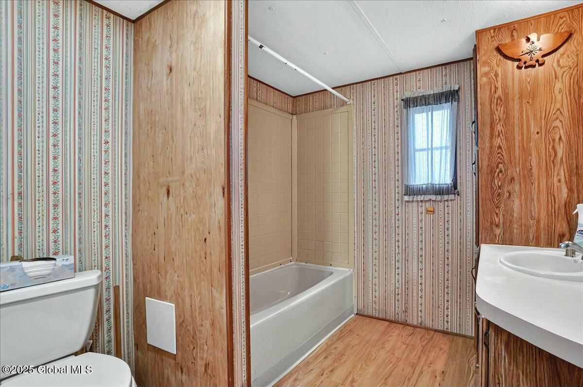 127 Harrower Lane, Amsterdam, New York image 21