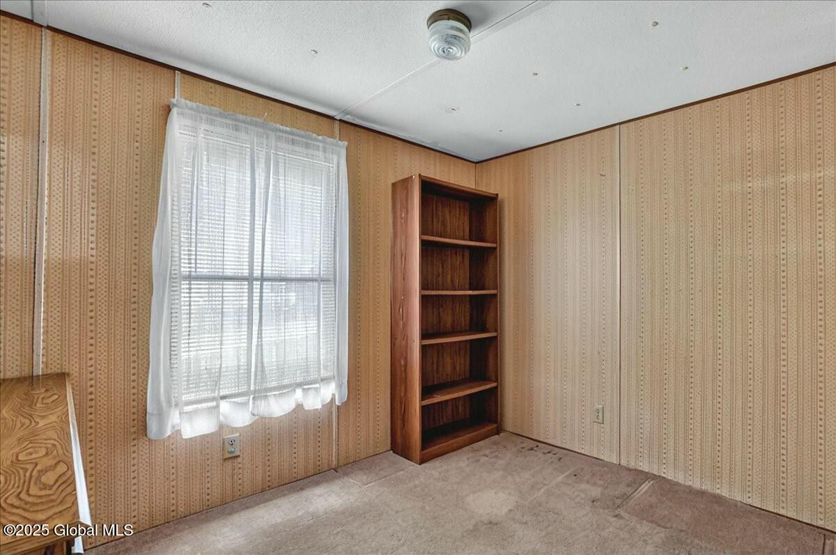 127 Harrower Lane, Amsterdam, New York image 16