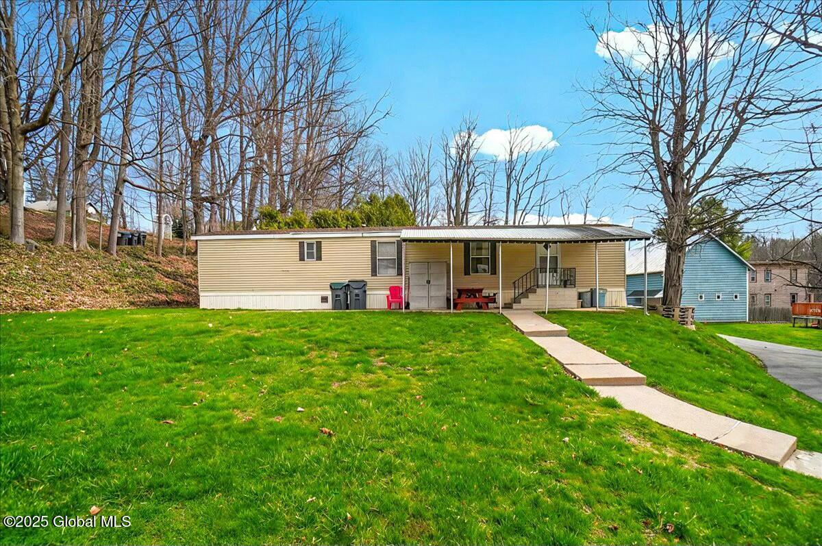 127 Harrower Lane, Amsterdam, New York image 1