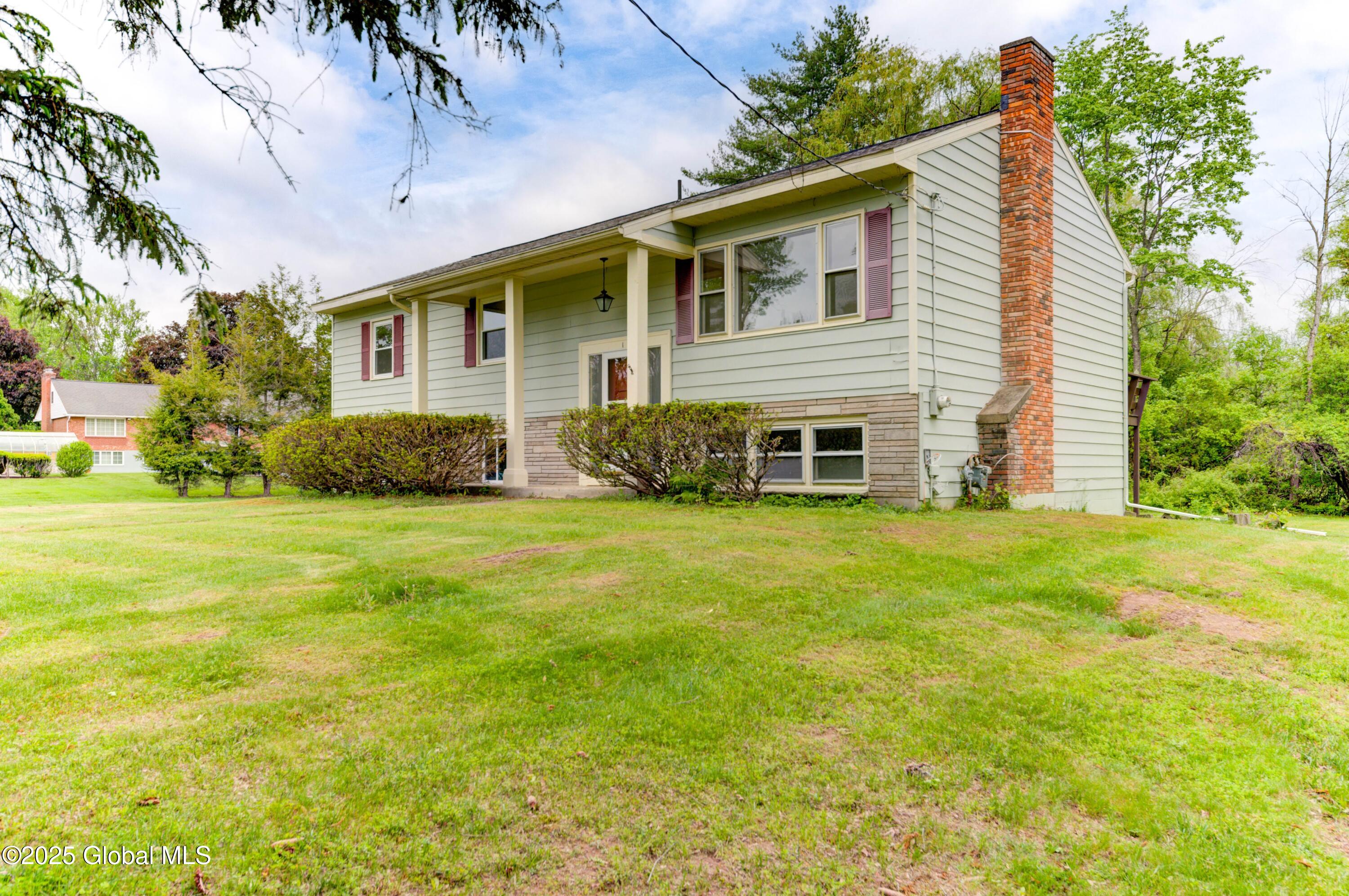 1 Rivercrest Drive, Rexford, New York image 1