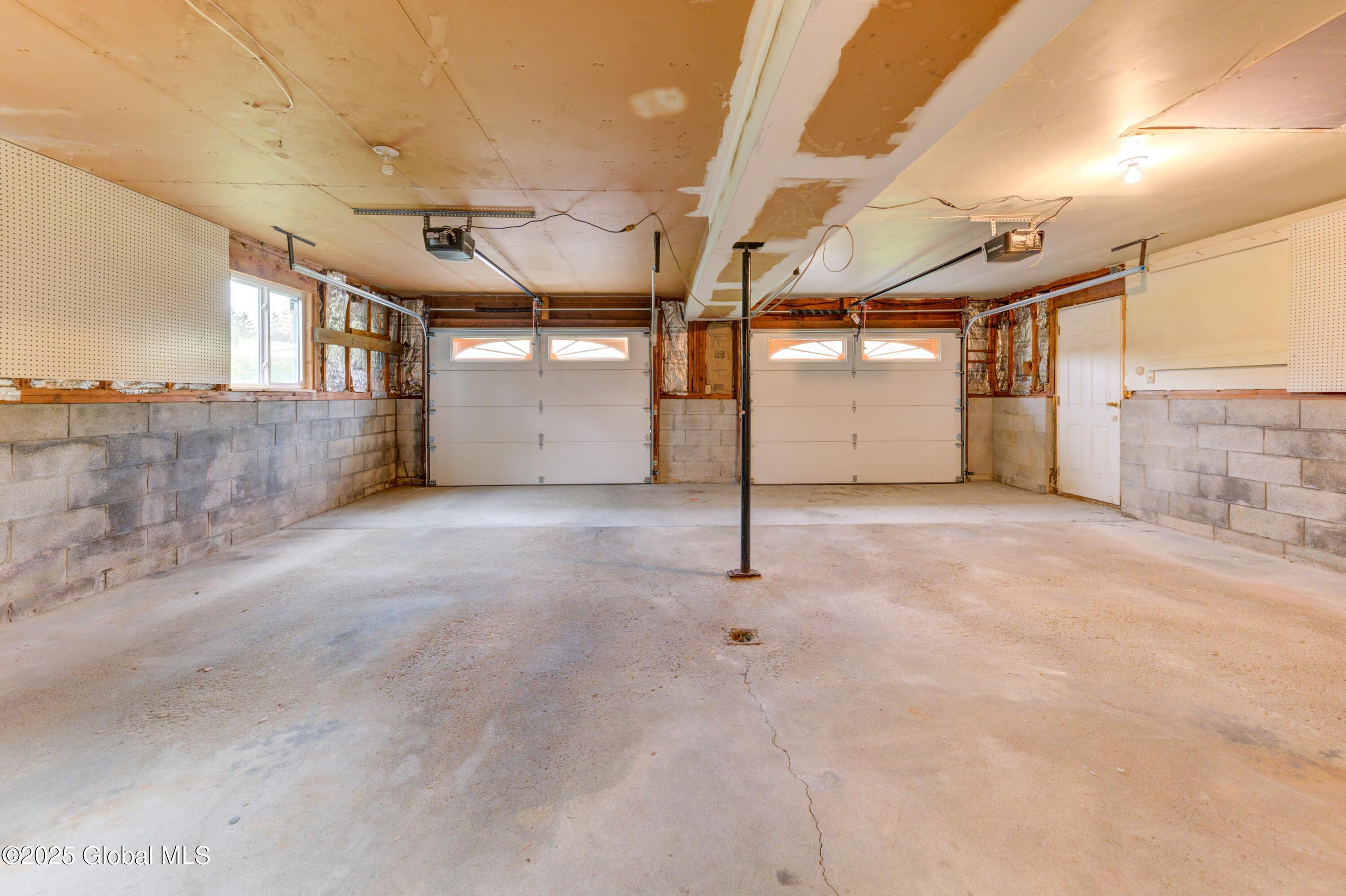 1 Rivercrest Drive, Rexford, New York image 36