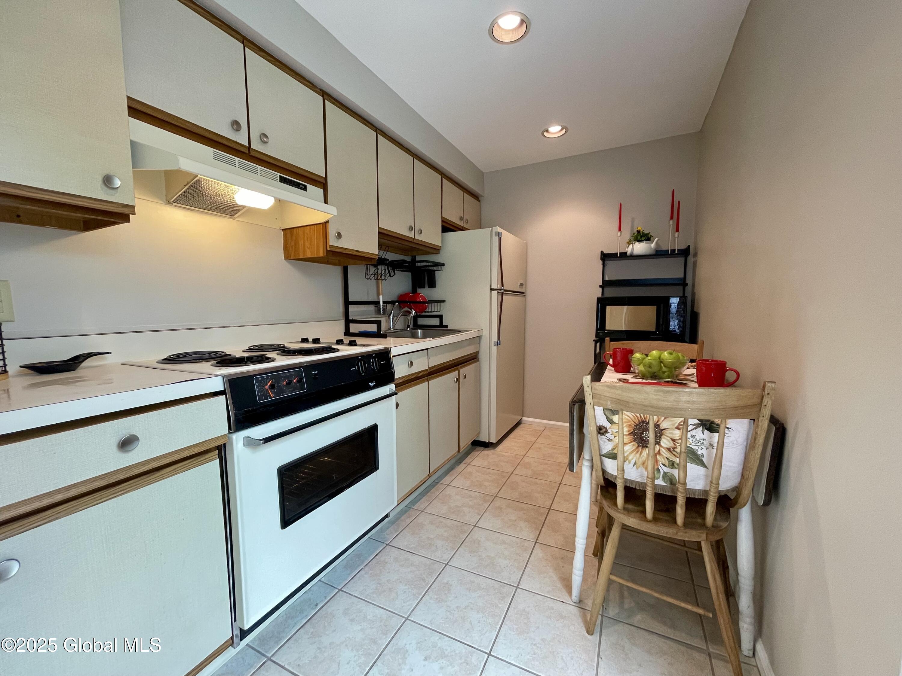 125 Union Avenue #C205, Saratoga Springs, New York image 6