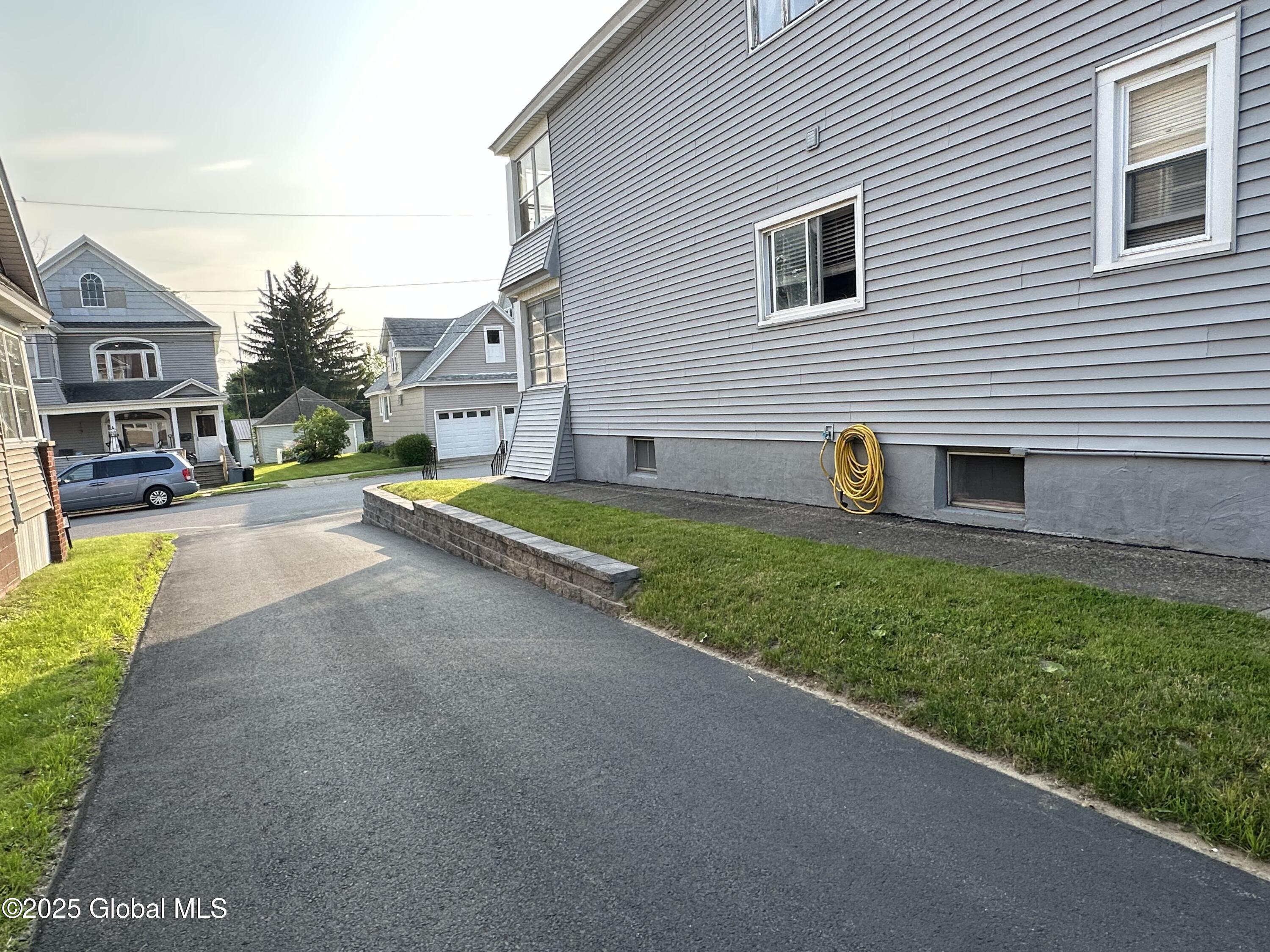 13 Hawk Street, Amsterdam, New York image 35