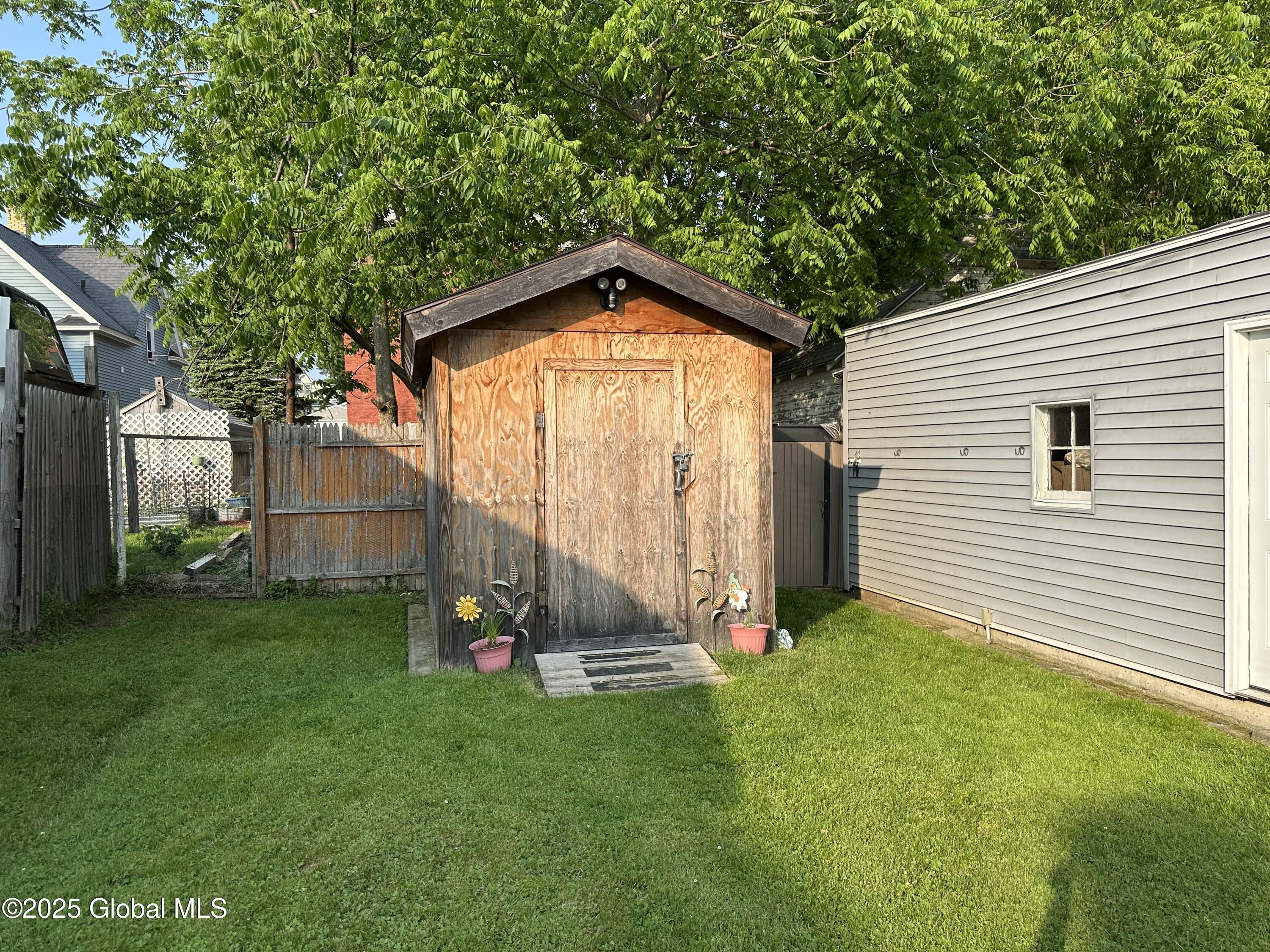 13 Hawk Street, Amsterdam, New York image 31
