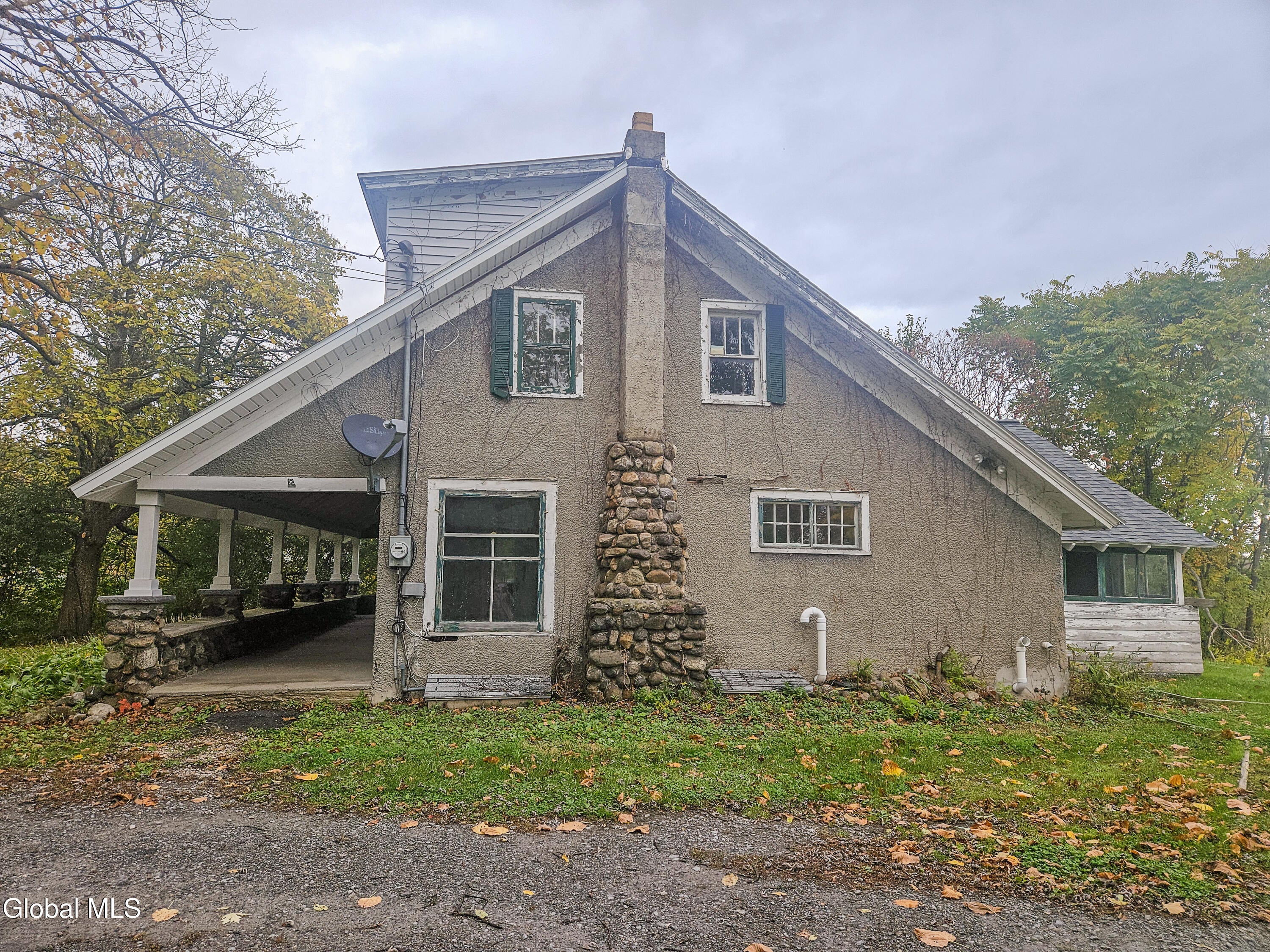 924 Saratoga Road