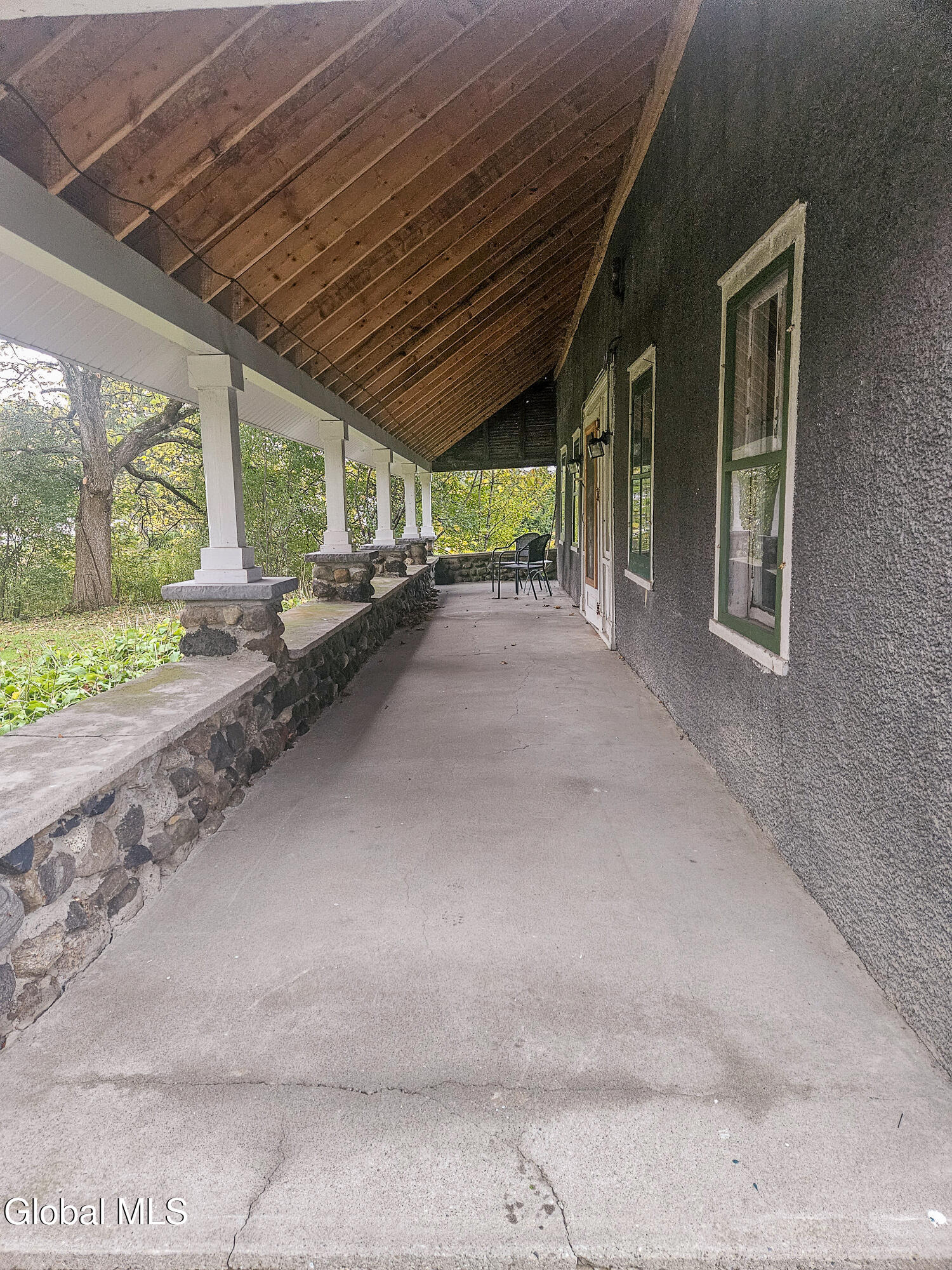 924 Saratoga Road