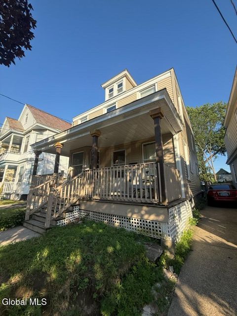 Photo of 32 Elm Street, Schenectady, NY 12304 (MLS # 202526003)