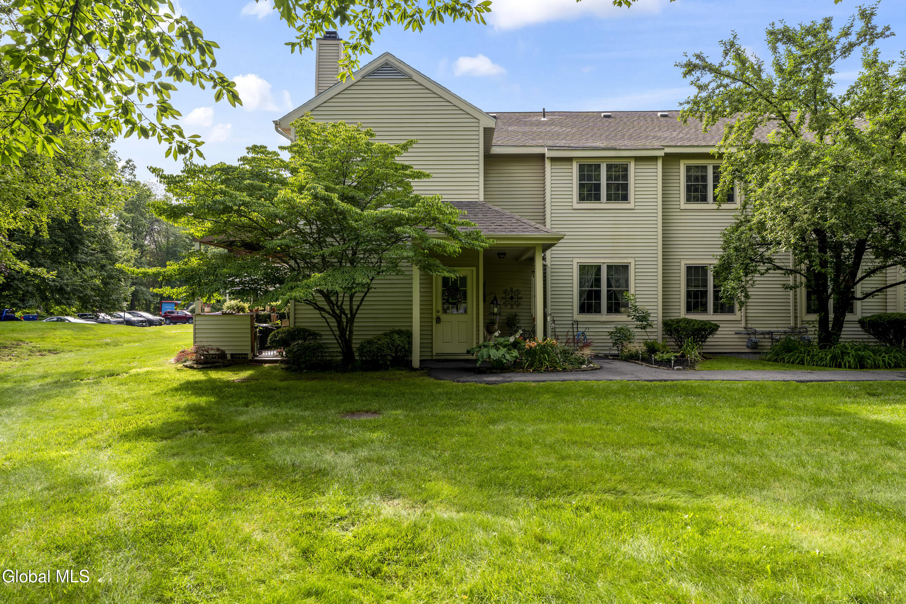 230 Monmouth Way