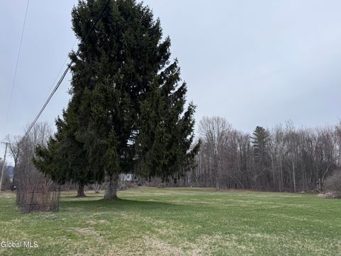 Photo of 597 Lakeview Road, Broadalbin, NY 12025 (MLS # 202614954)