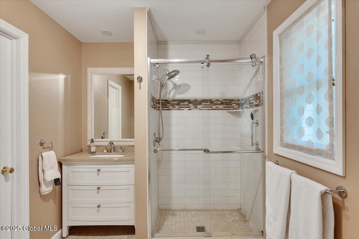 15 Westcrest Drive, Clifton Park, New York image 7