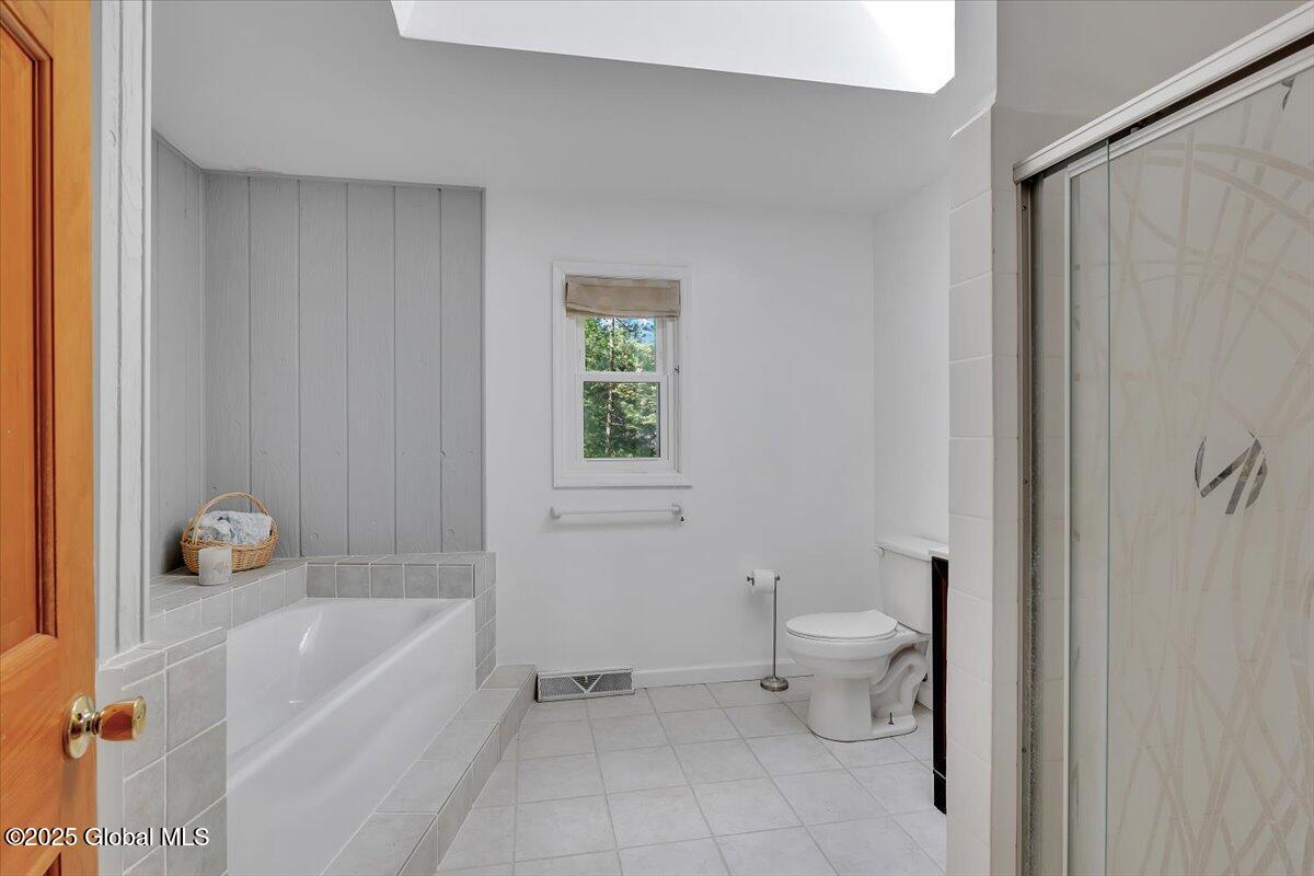 15 Westcrest Drive, Clifton Park, New York image 30