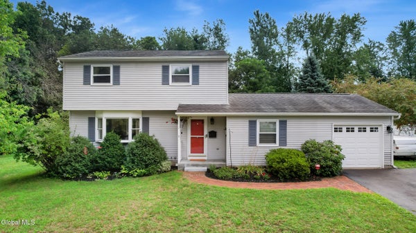 8 YANDELL YARD, GANSEVOORT, NY 12831 - Image c5e11de58bc3a7a63e4a4ec0d23452ad/371766791