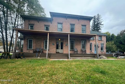 Photo of 1519 New Scotland Road #2 Left, Slingerlands, NY 12159 (MLS # 202528177)