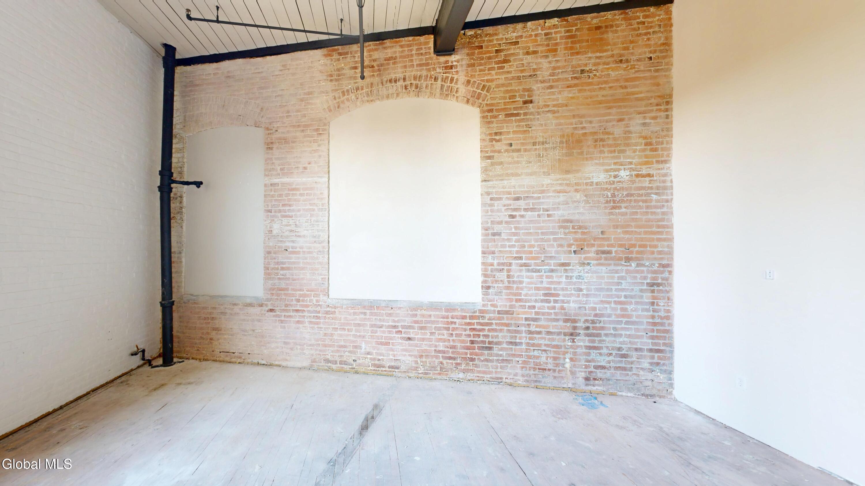 9-15 Broad Street Suite 402