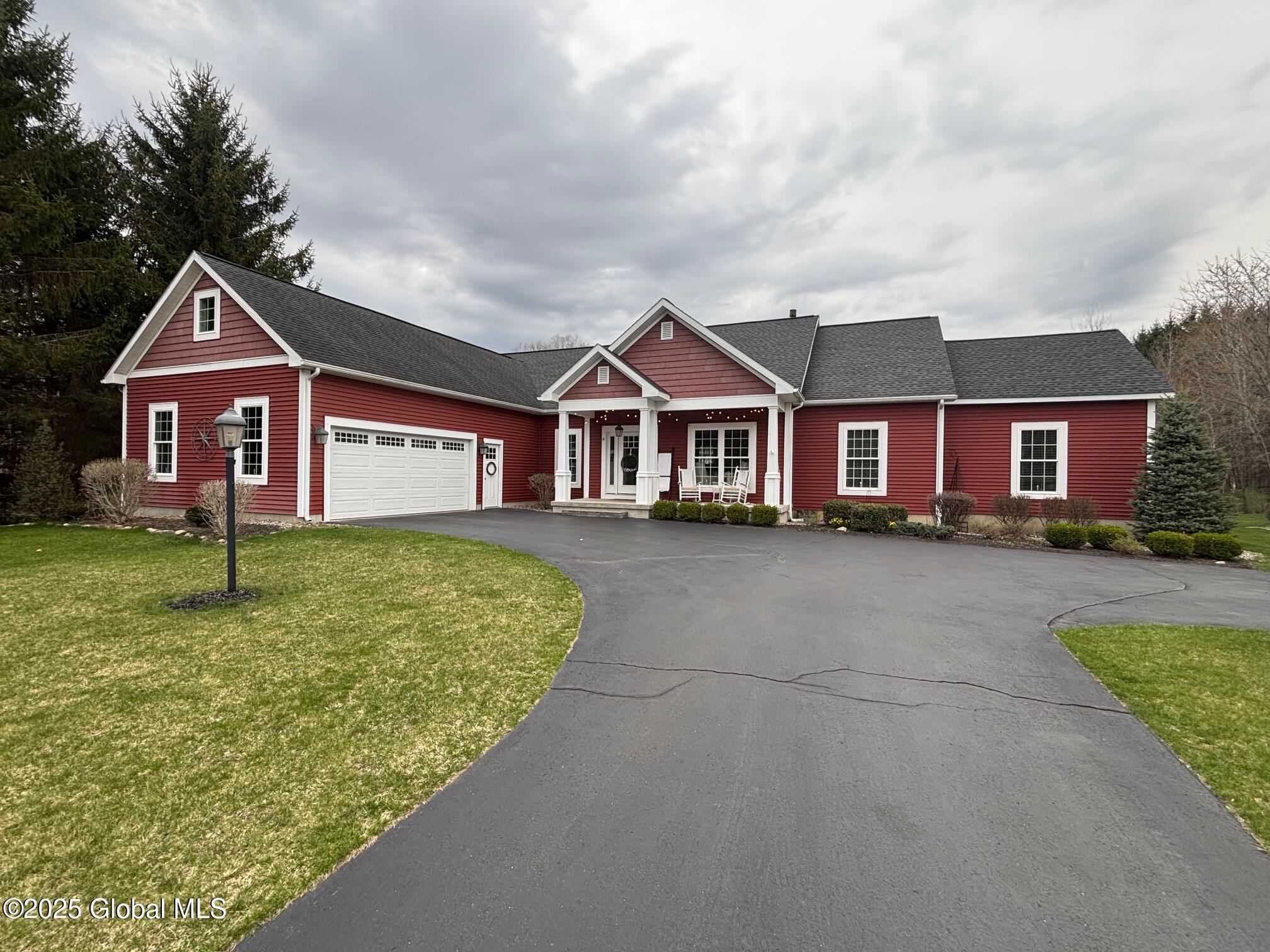 6 Balsam Way, Clifton Park, New York image 2