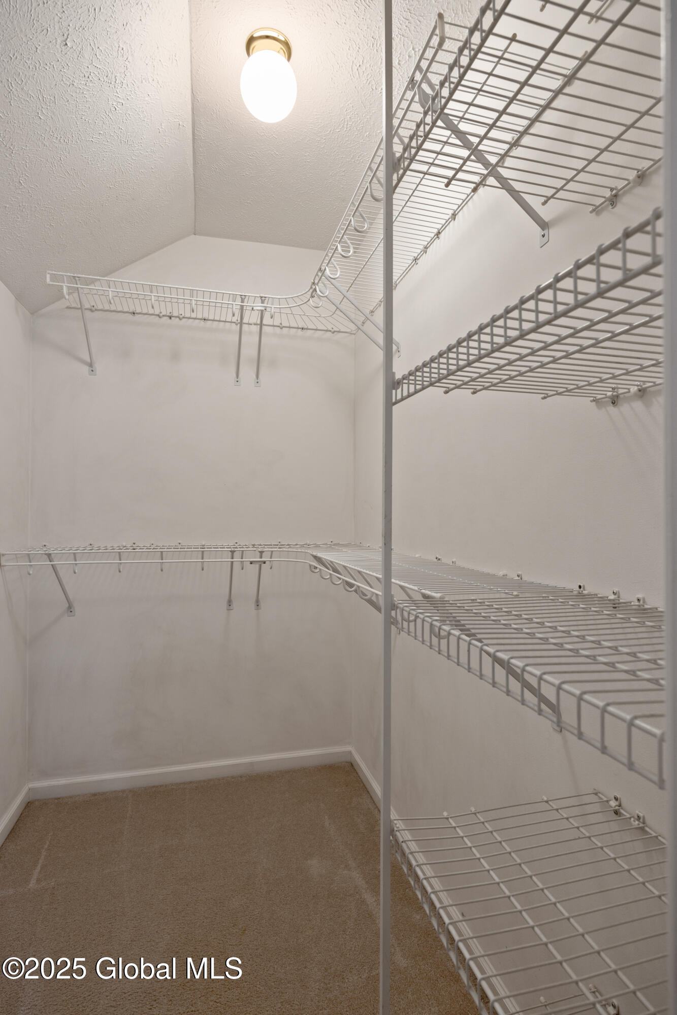 20 Aldershoot Road, Albany, New York image 35