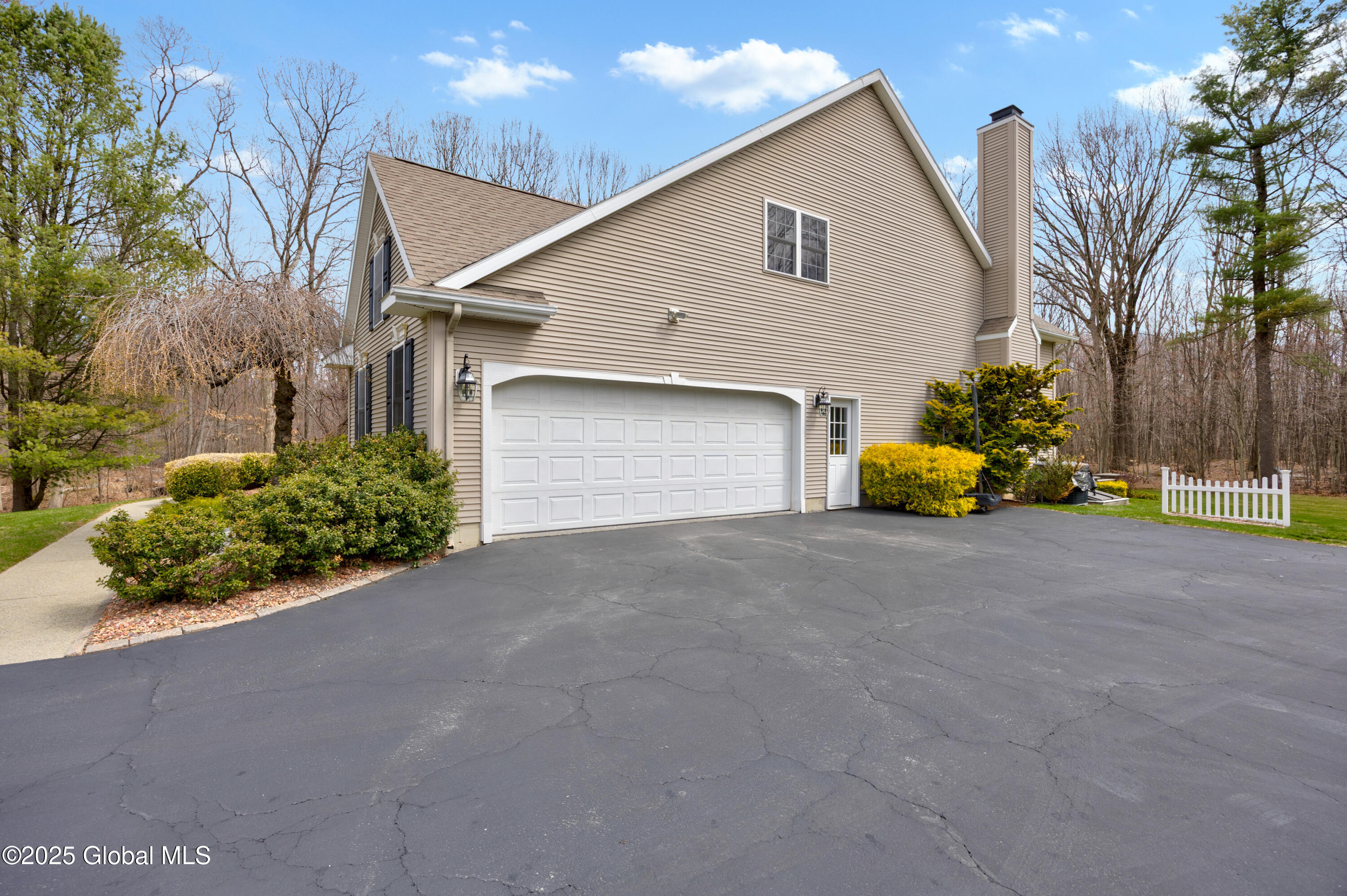 20 Aldershoot Road, Albany, New York image 50