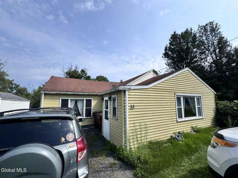 Homes For Sale - 33 Bridge Street<br/> South Bethlehem, NY 12158