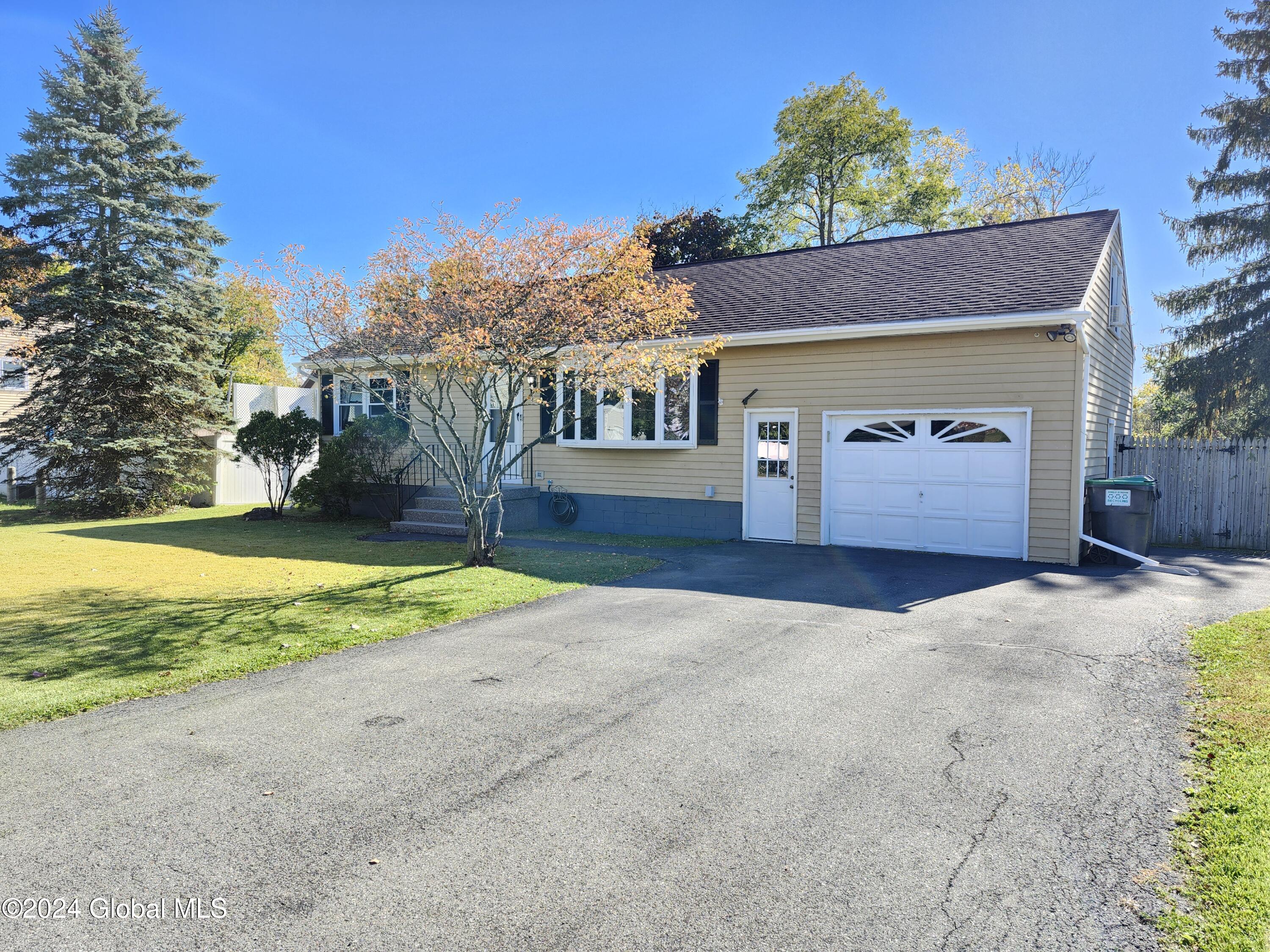 4 E Ford Drive, Latham, New York image 5