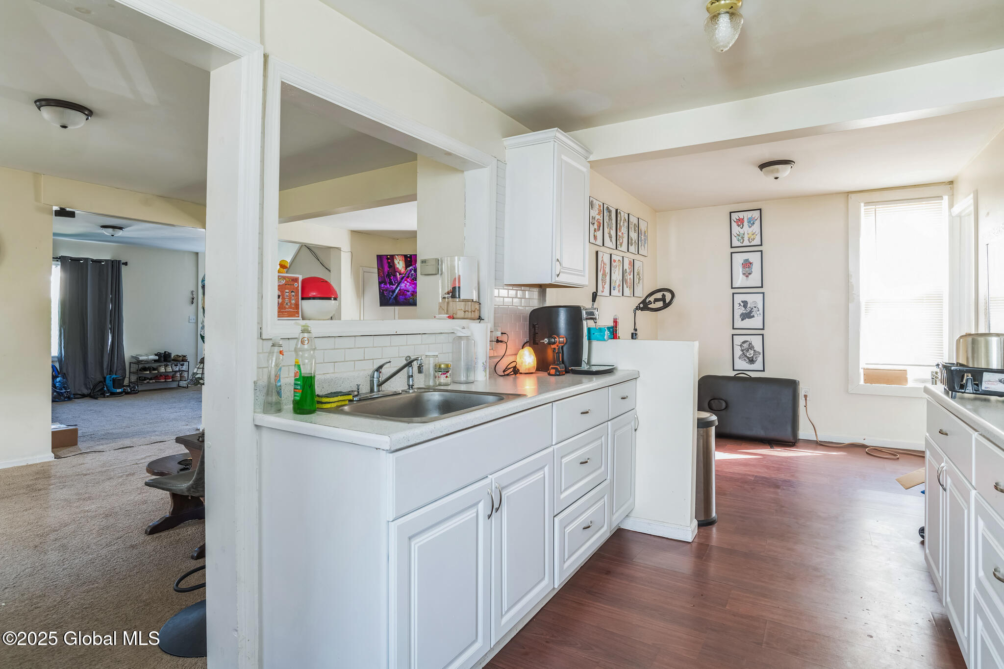 32 Walnut Street, Gloversville, New York image 3