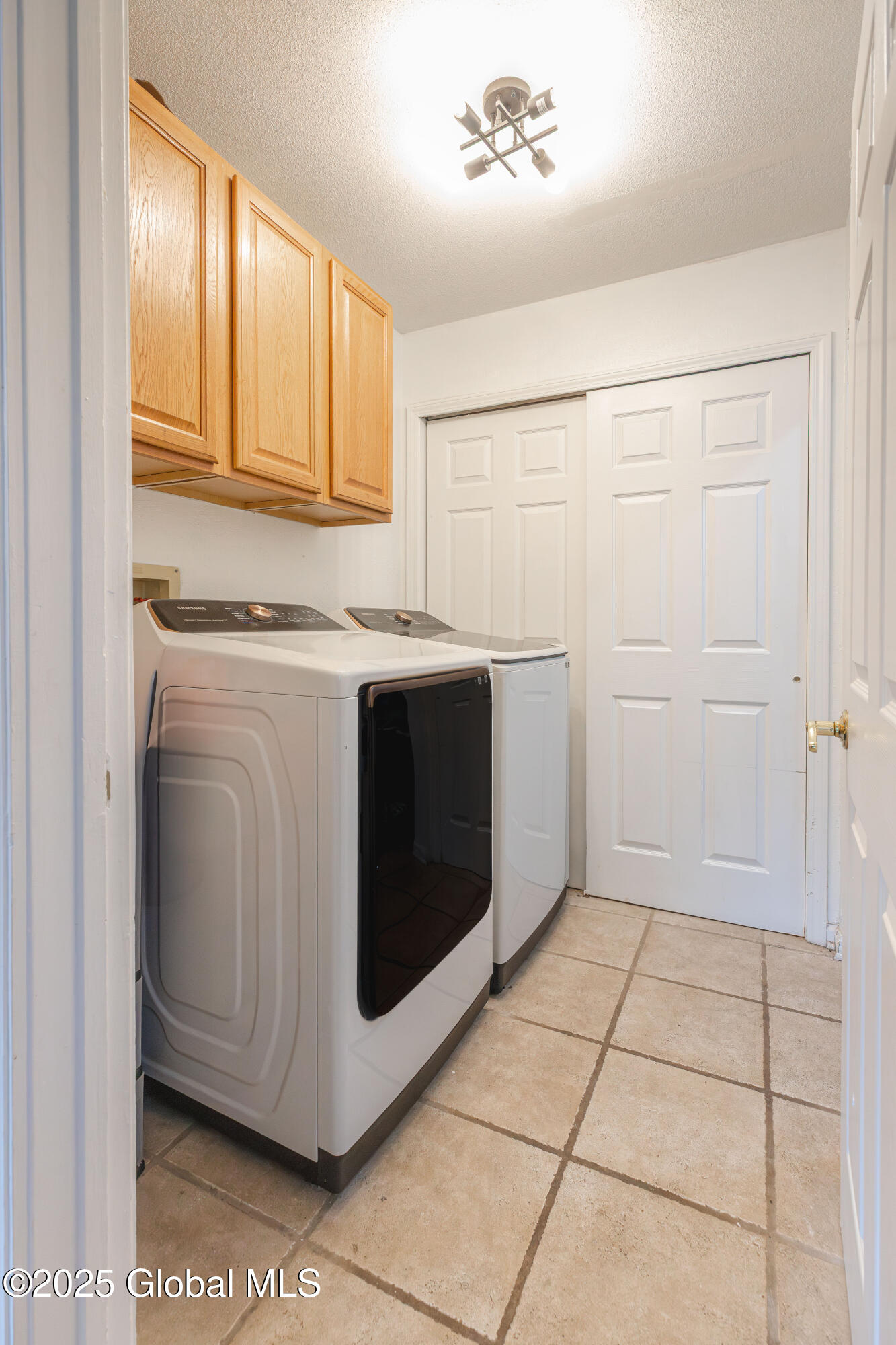 33 Orchard Park Drive, Clifton Park, New York image 16