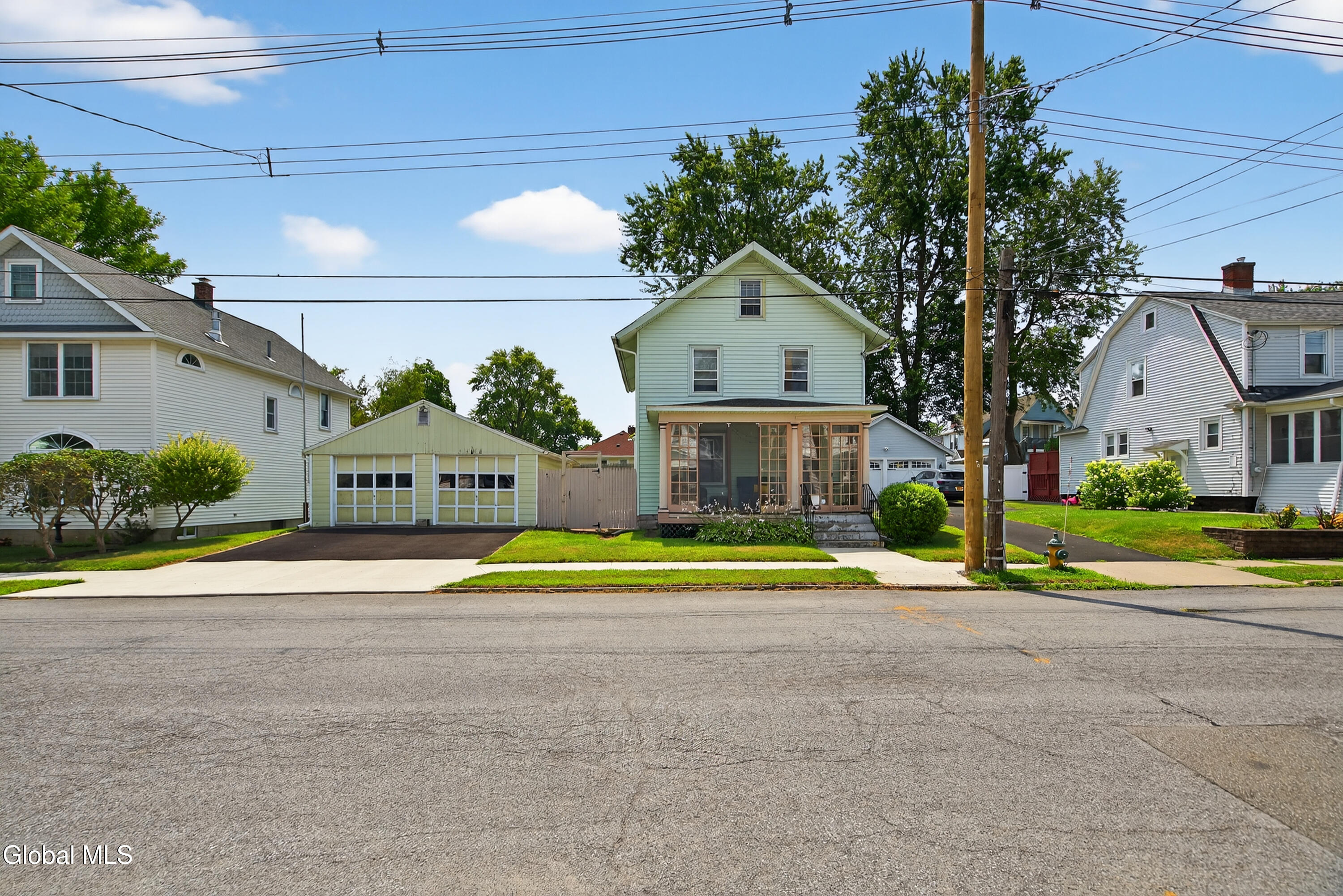 Scotia, New York 12302, United States, 3 Bedrooms Bedrooms, ,2 BathroomsBathrooms,Residential,Pending,187598