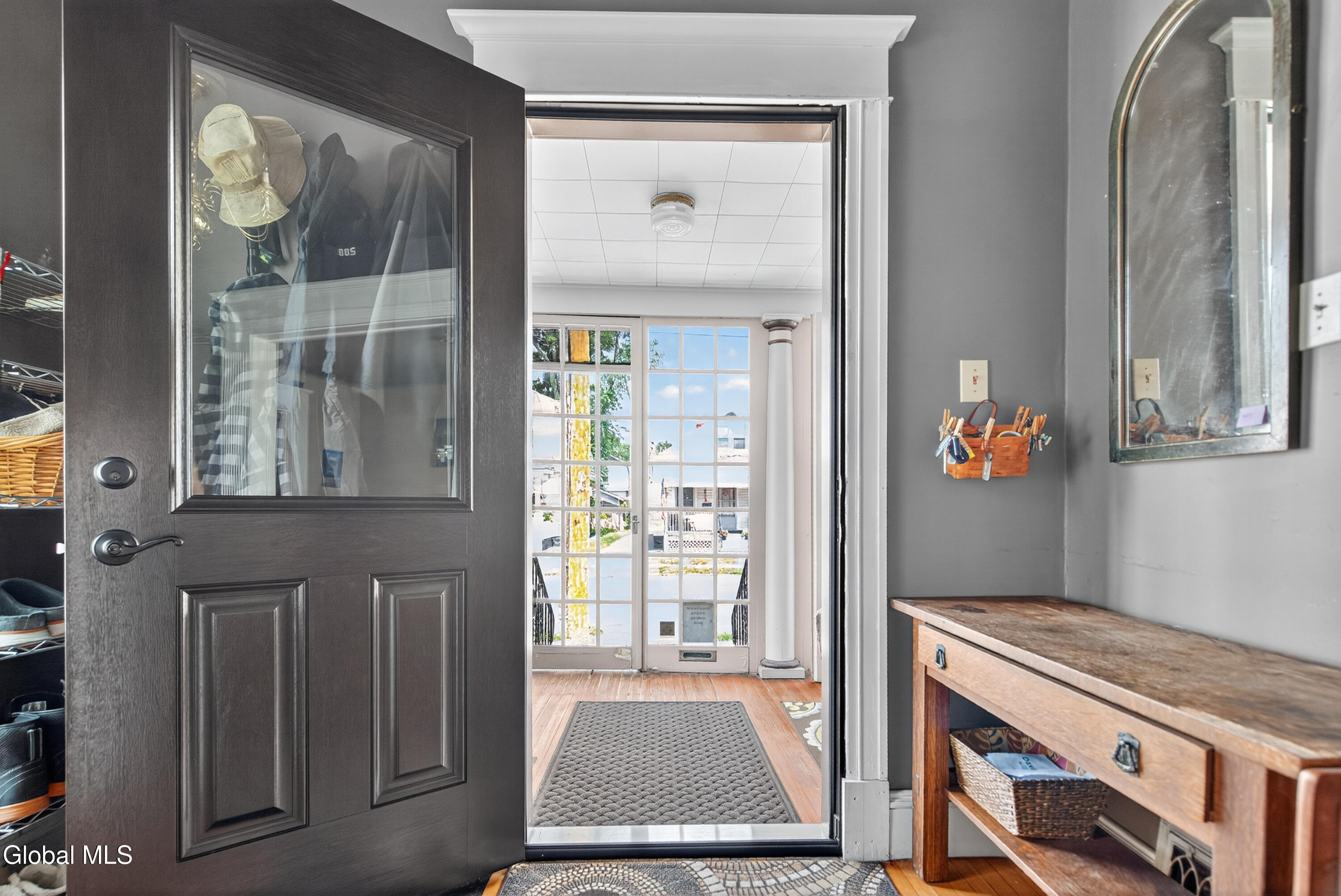 Scotia, New York 12302, United States, 3 Bedrooms Bedrooms, ,2 BathroomsBathrooms,Residential,Pending,187598