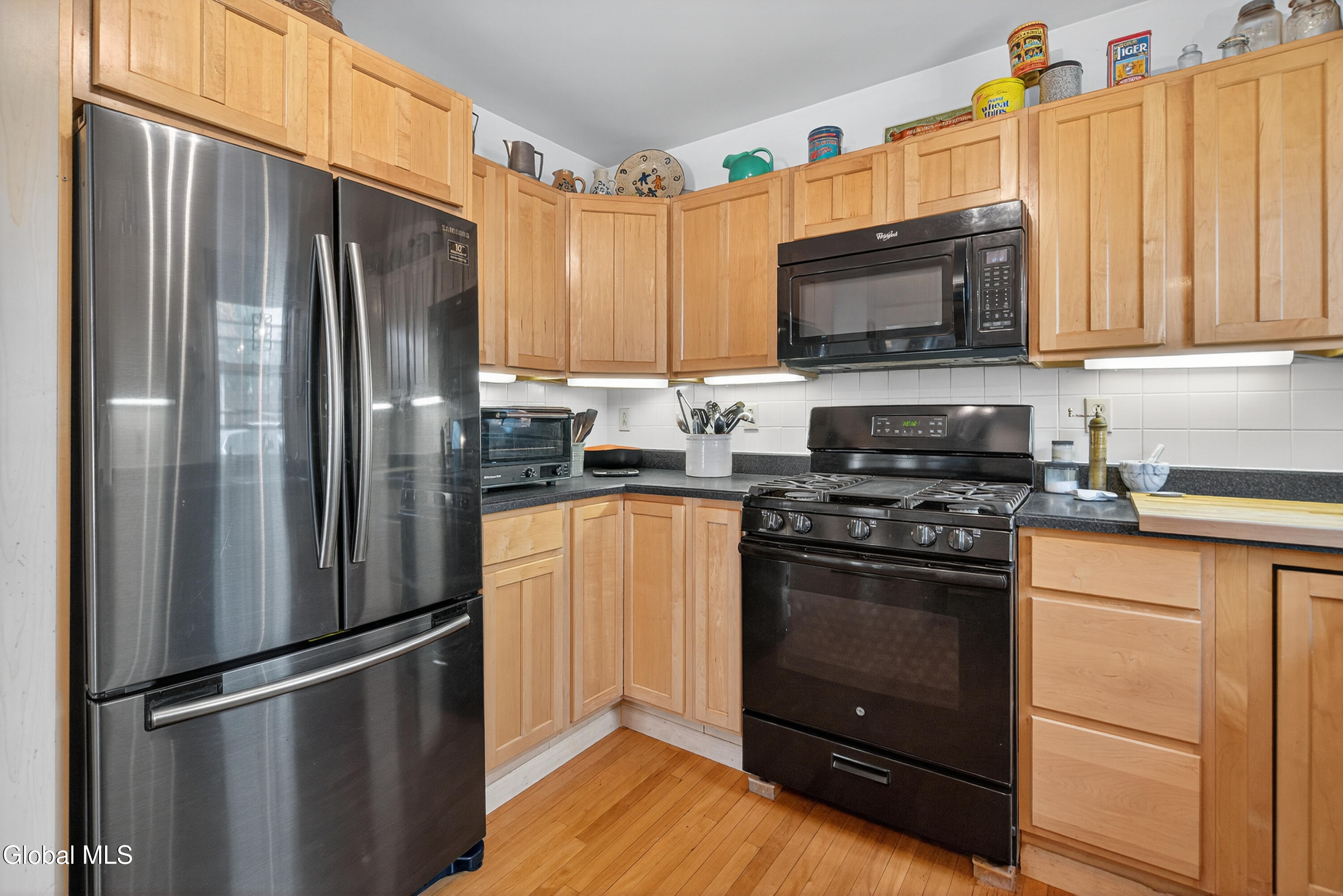 Scotia, New York 12302, United States, 3 Bedrooms Bedrooms, ,2 BathroomsBathrooms,Residential,Pending,187598