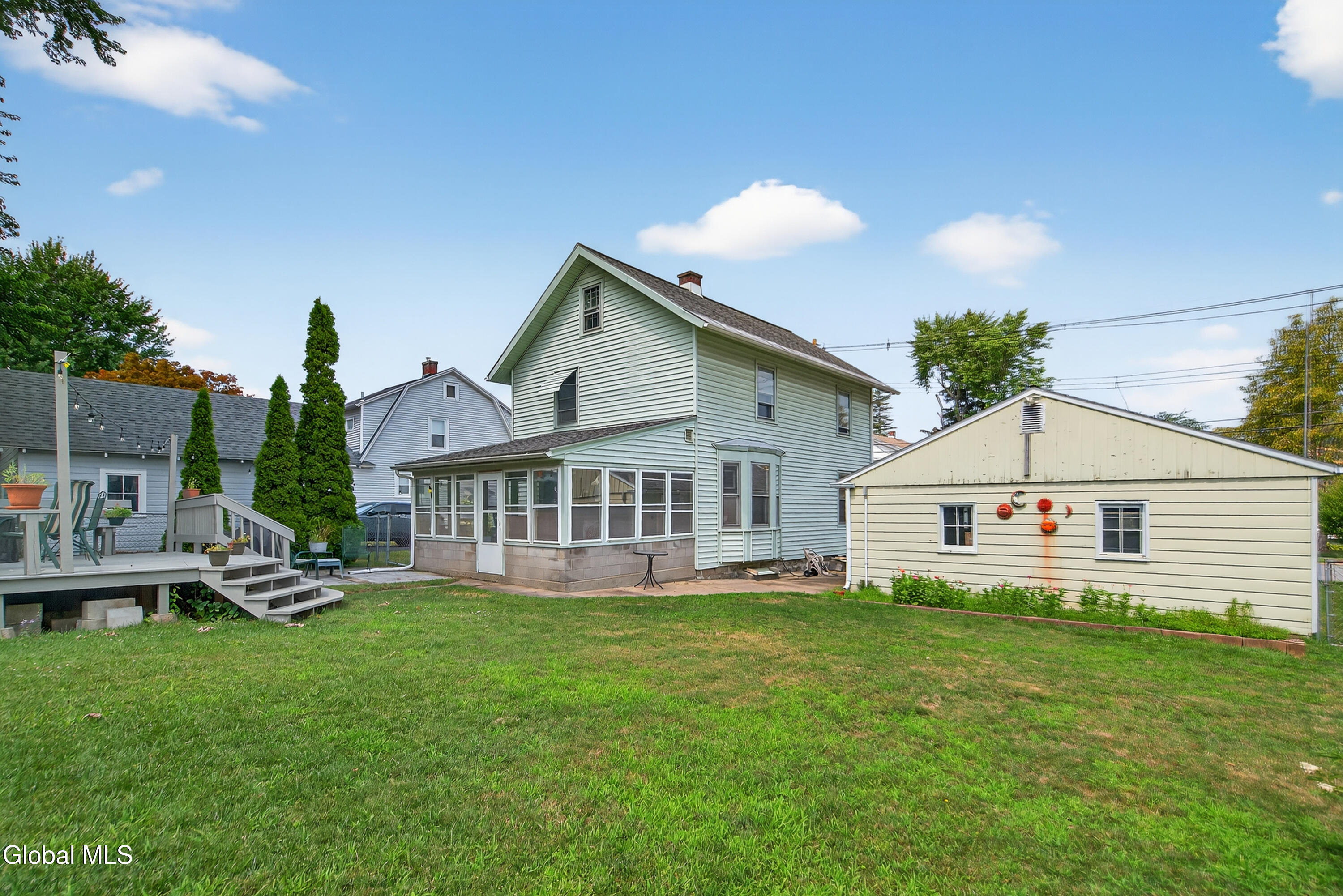 Scotia, New York 12302, United States, 3 Bedrooms Bedrooms, ,2 BathroomsBathrooms,Residential,Pending,187598