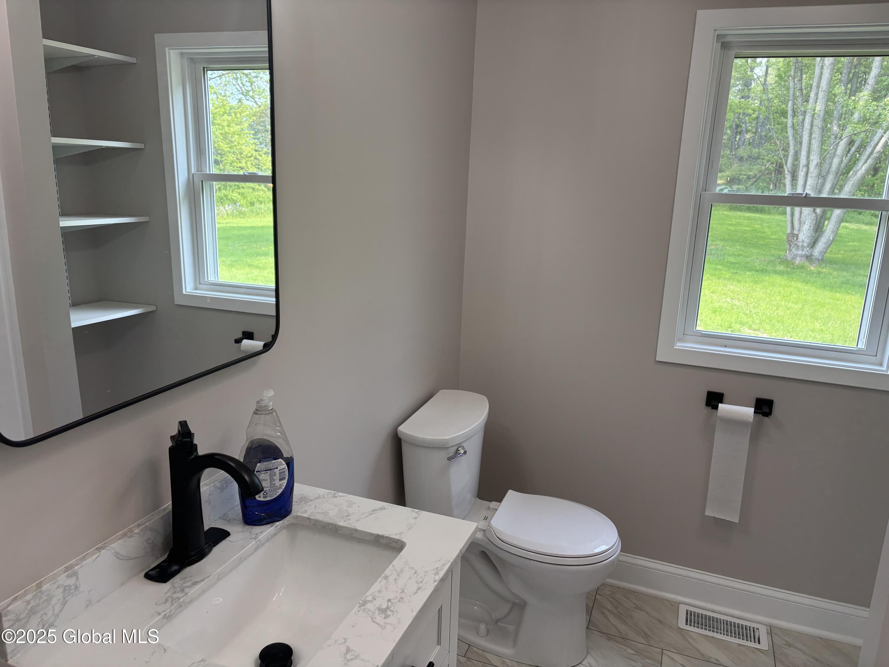 571 Mcqueen Road, Amsterdam, New York image 10
