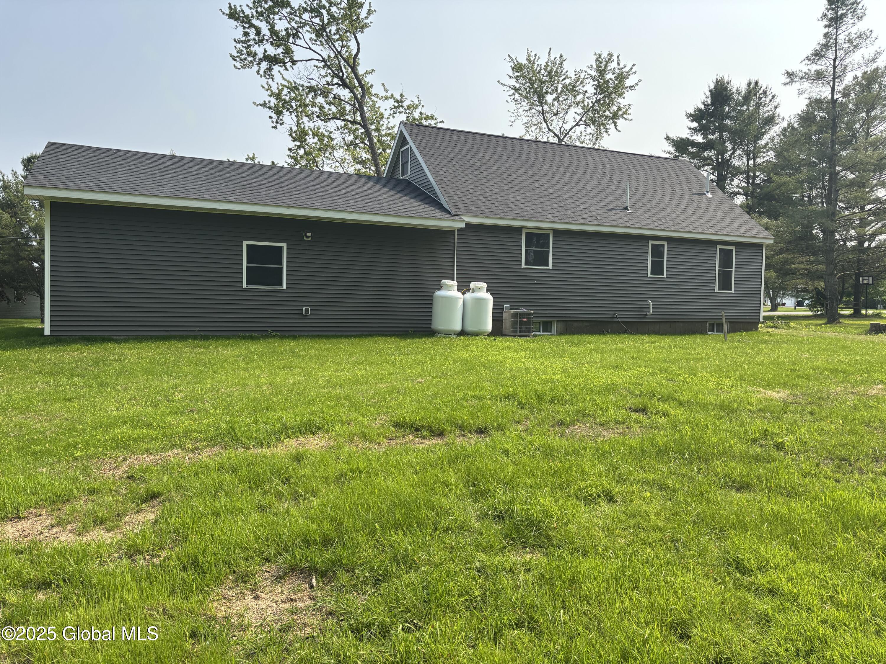 571 Mcqueen Road, Amsterdam, New York image 27