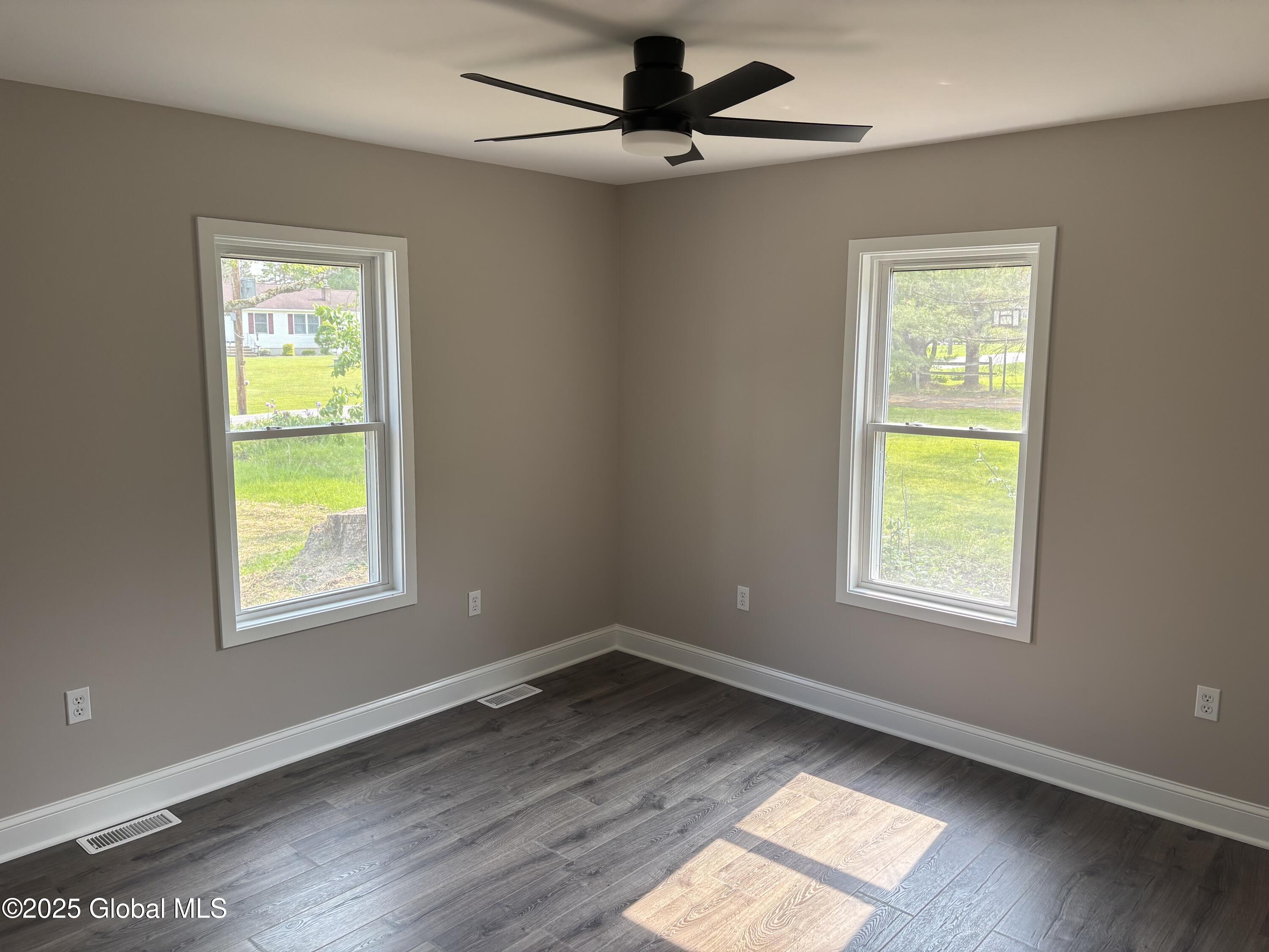 571 Mcqueen Road, Amsterdam, New York image 14