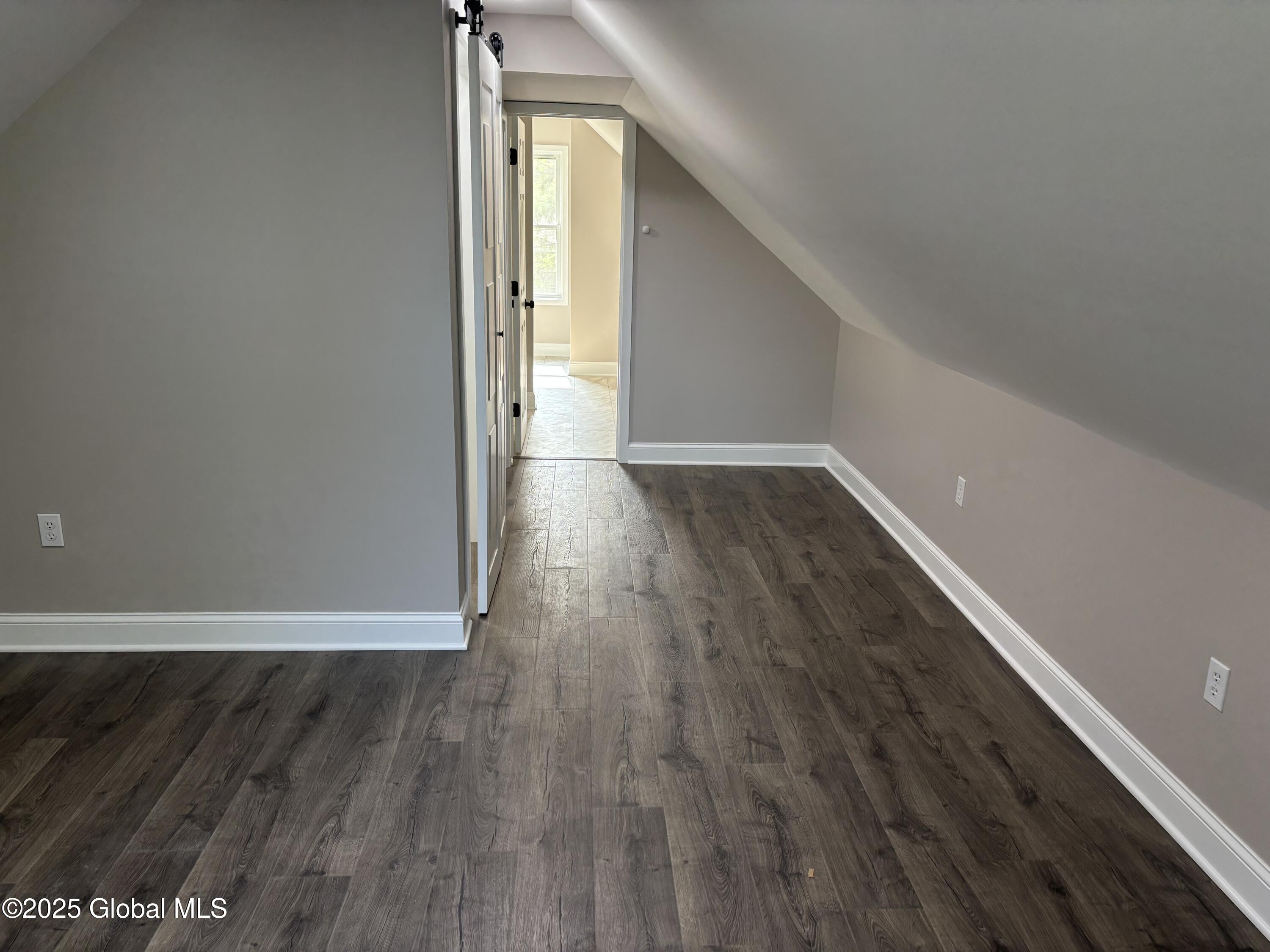 571 Mcqueen Road, Amsterdam, New York image 19