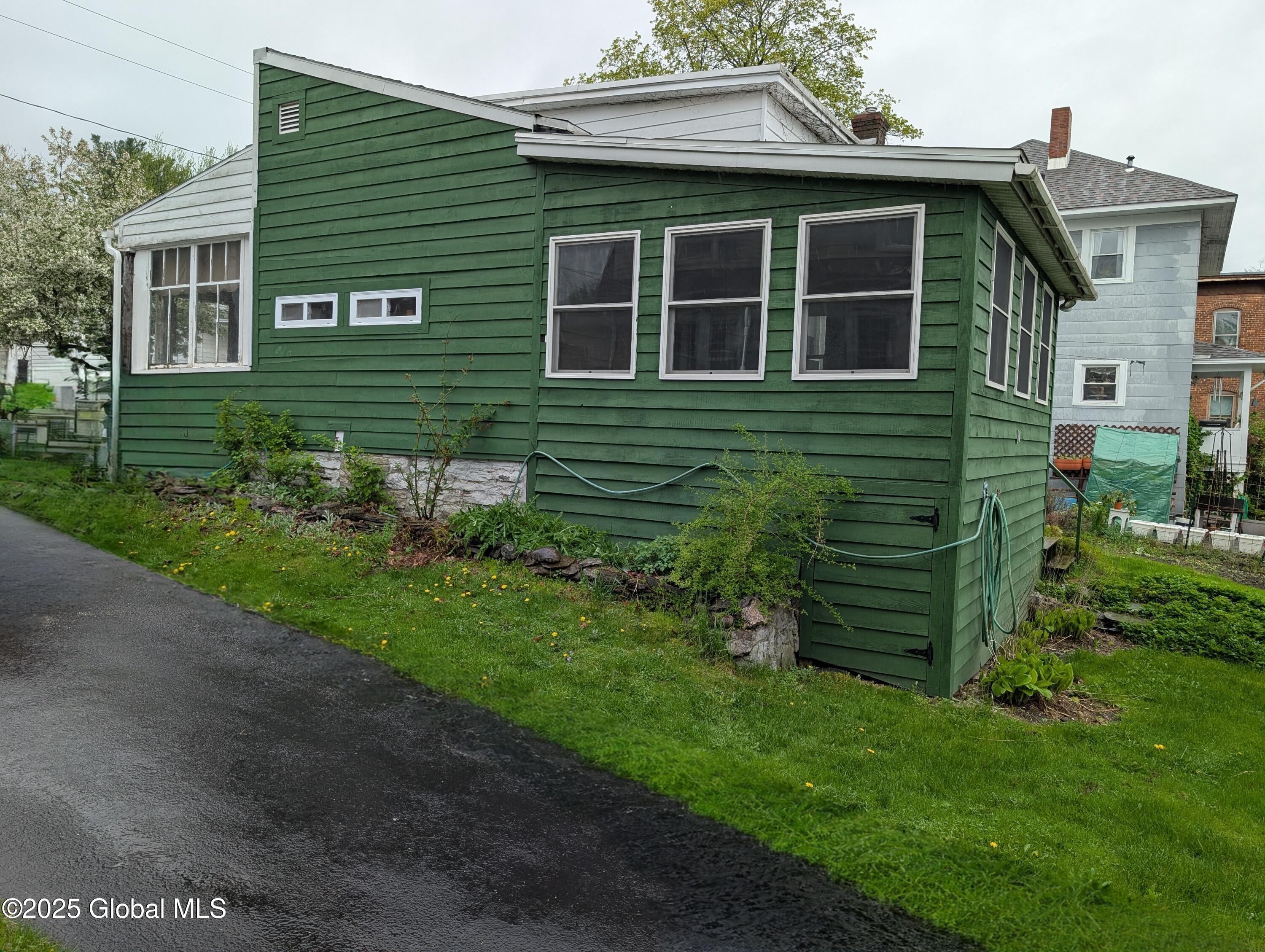 119 Montgomery Street, Canajoharie, New York image 2
