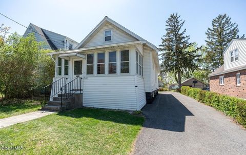 Photo of 1538 Nott Street, Schenectady, NY 12308 (MLS # 202610483)