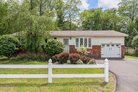 Homes For Sale - 102 Evans Road<br/> Schenectady, NY 12306