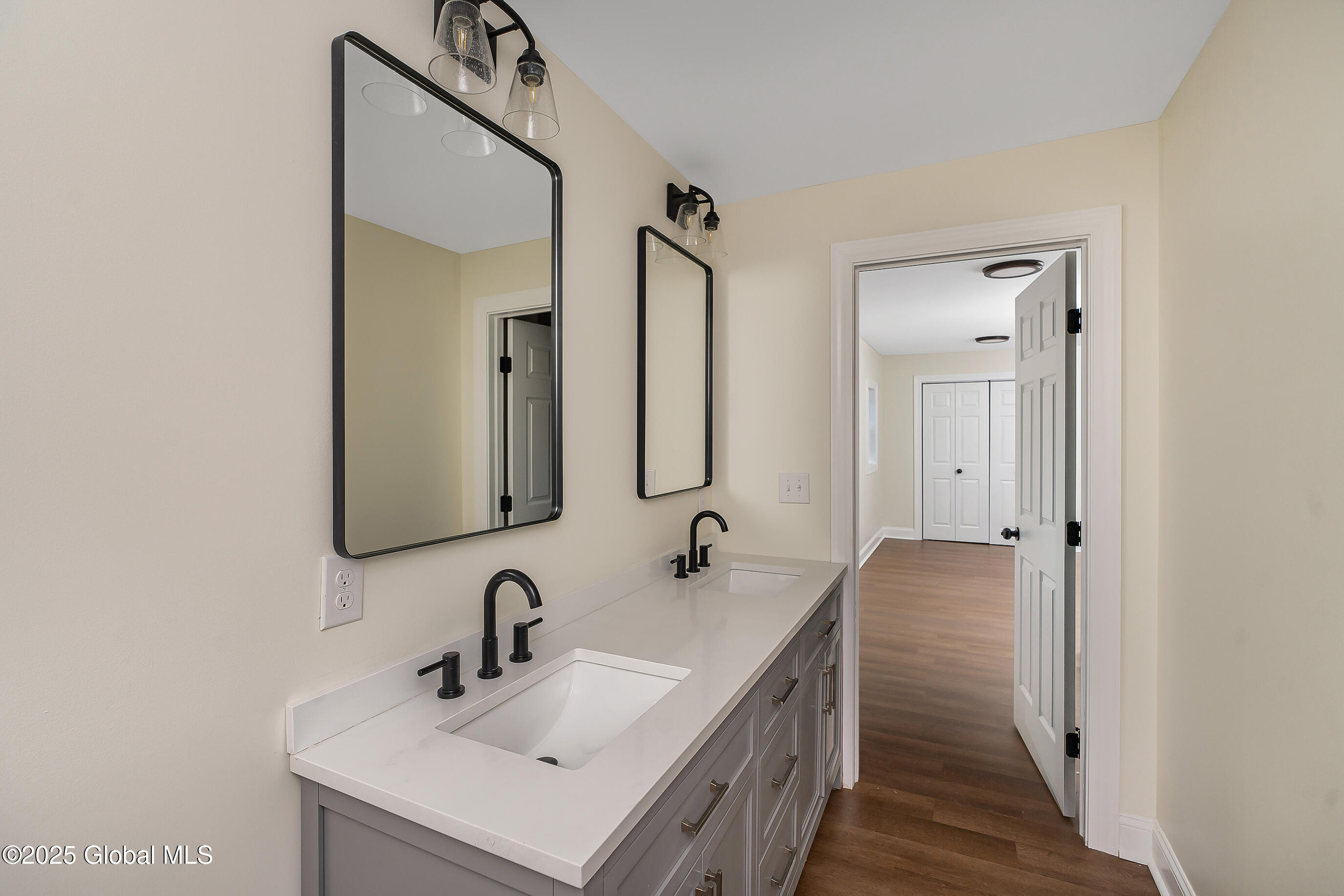 213 8th Avenue, Watervliet, New York image 36